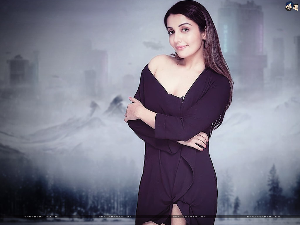 Sonia Mann shows the skin