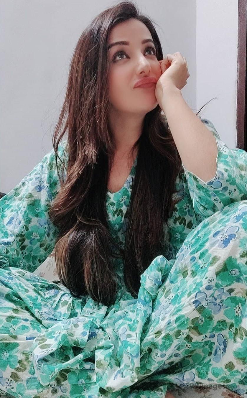 Sonia Mann HD Wallpaper (Desktop Background / Android / iPhone) (1080p, 4k) (838x1350)