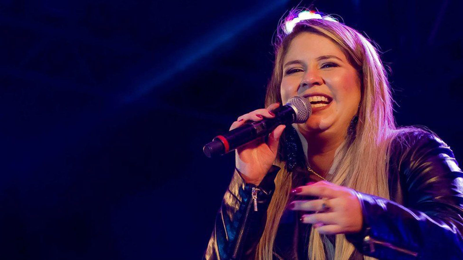 Brazilian singer Marilia Mendonca dies in a plane crash