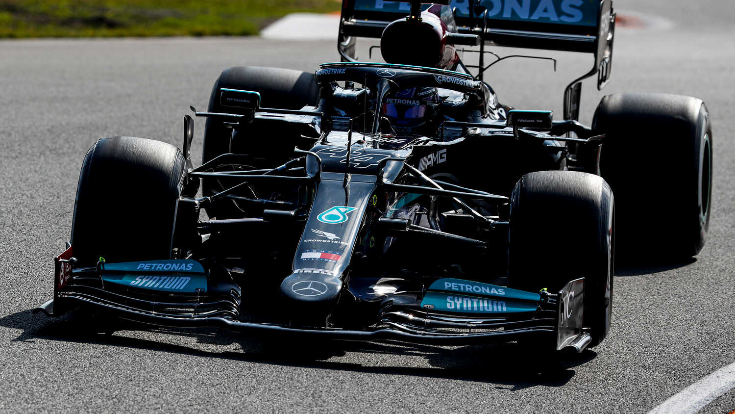 Hamilton reveals chances of engine grid penalty