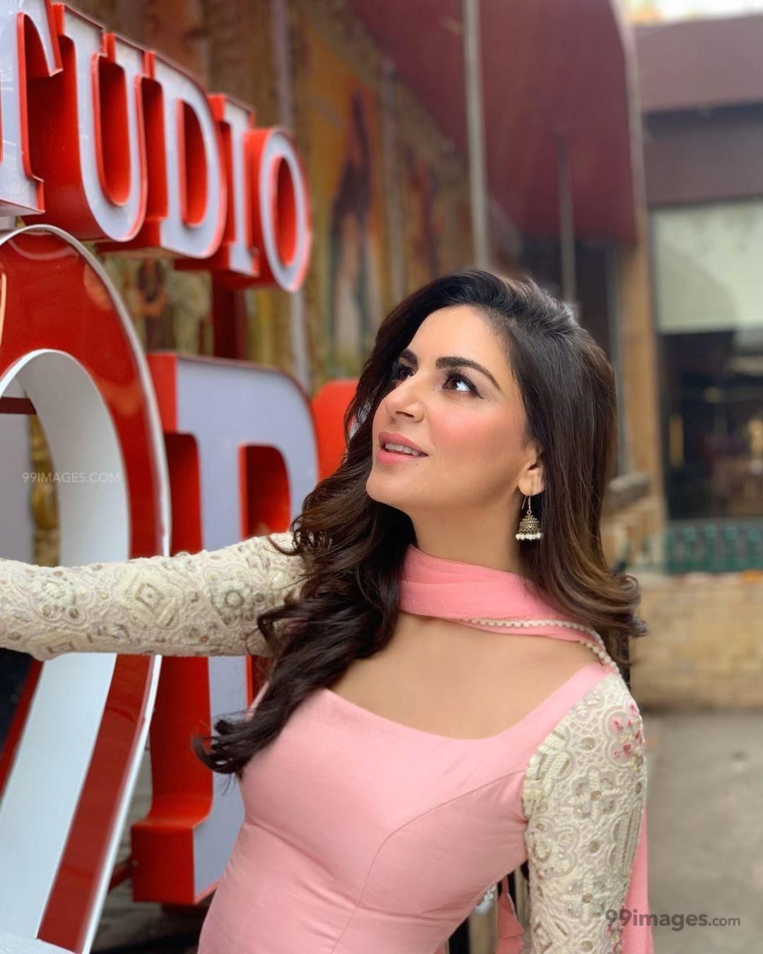 Shraddha Arya ideas. arya, indian actresses, indian tv actress