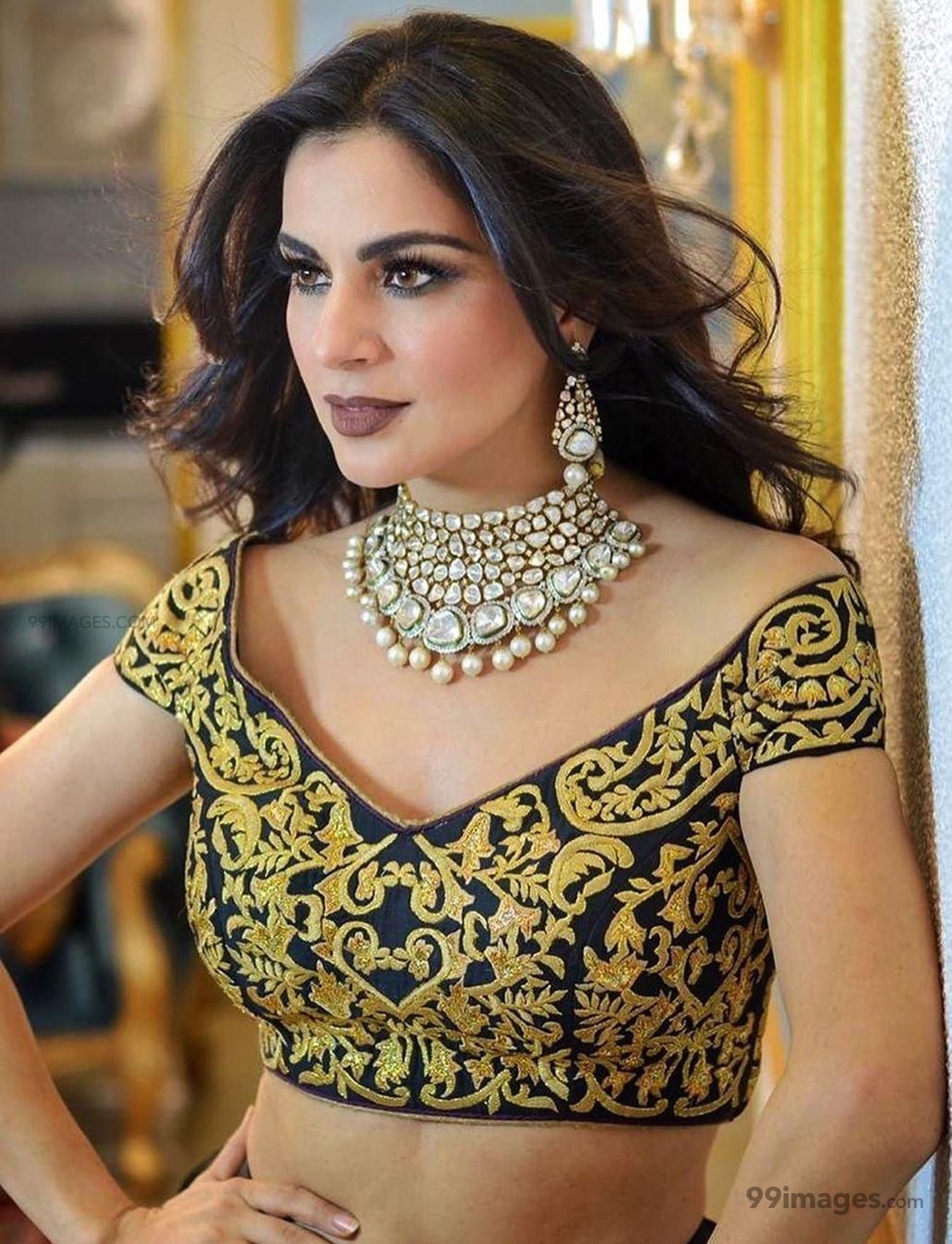 Shraddha Arya HD Wallpaper (Desktop Background / Android / iPhone) (1080p, 4k) (1031x1347)
