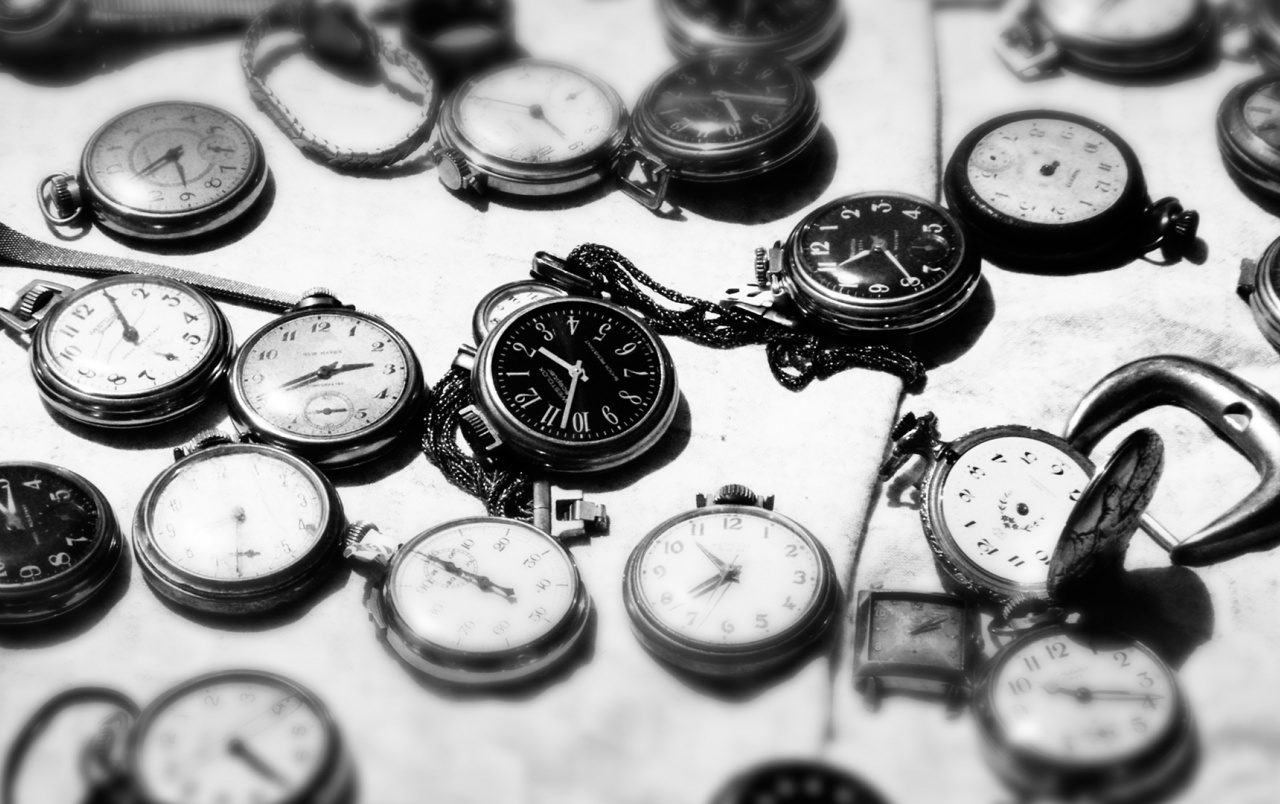 Old Pocket Watches wallpaper. Old Pocket Watches