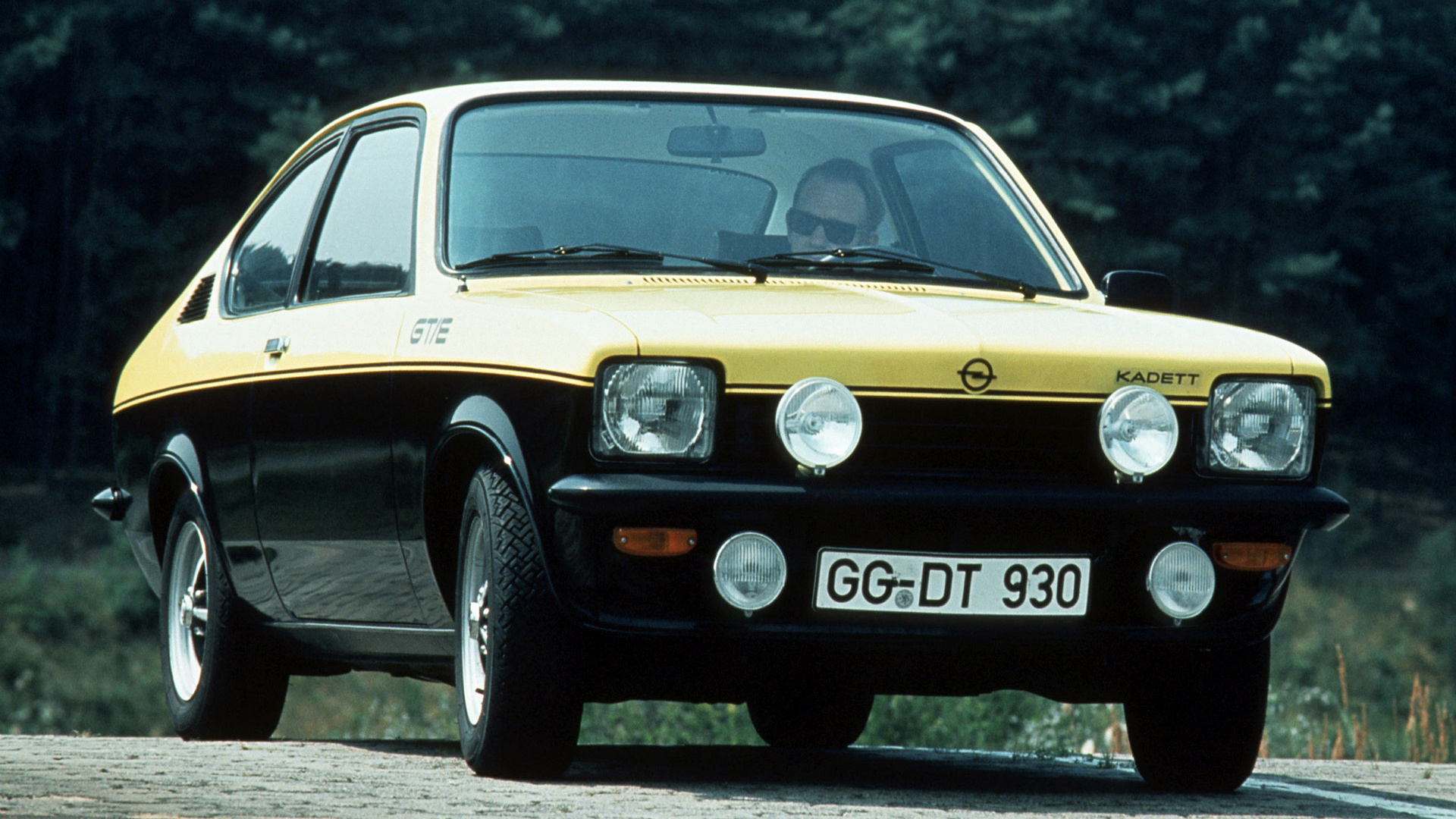 Opel Kadett GT E Coupe And HD Image