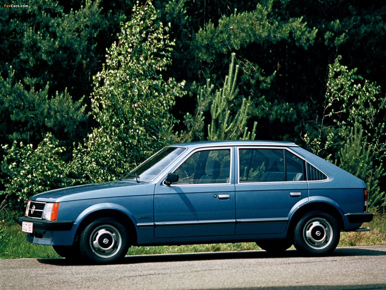 Opel Kadett 5 Door (D) 1979–84 Wallpaper (1600x1200)
