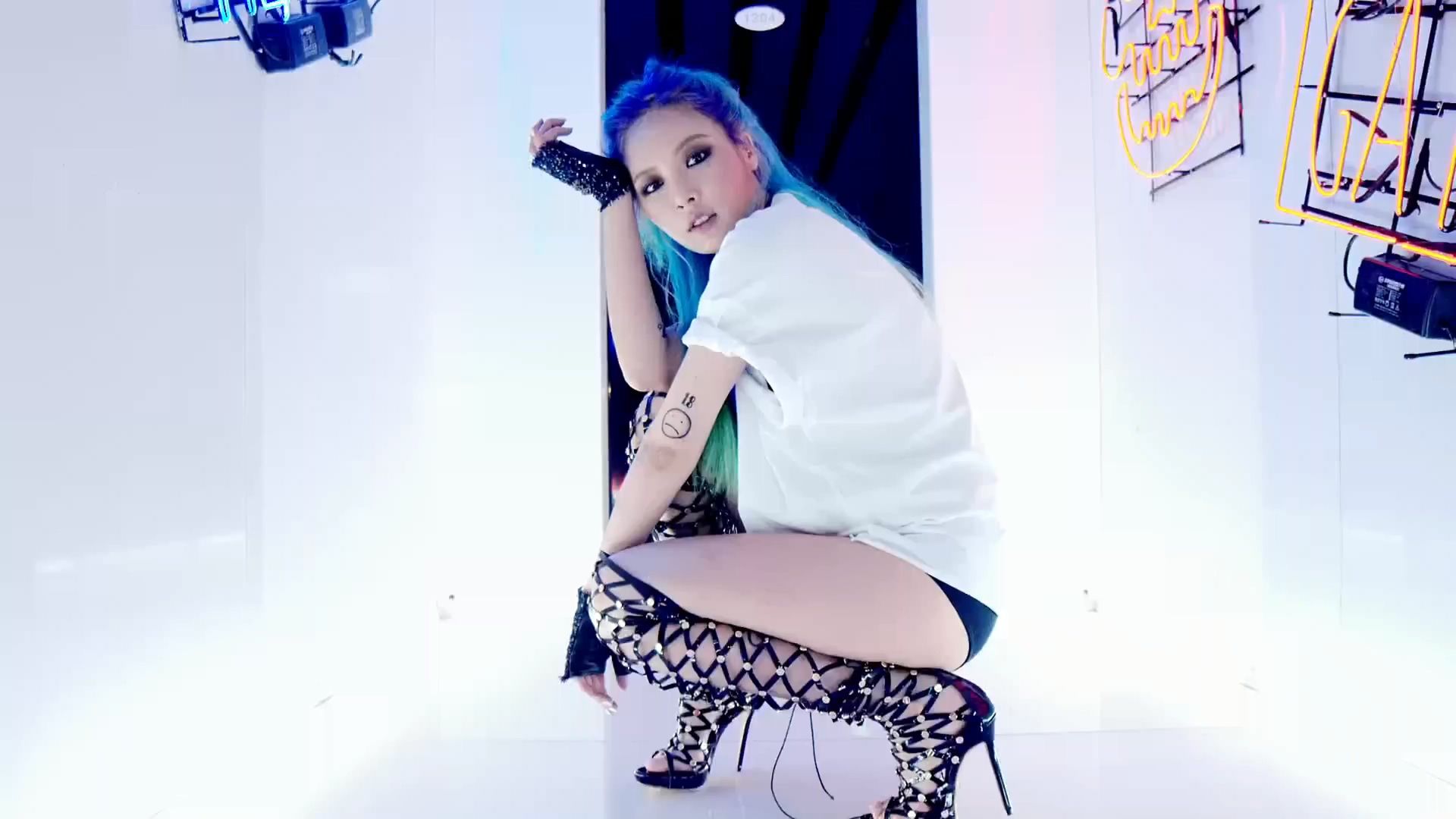 4Minute roll deep a+. Hyuna roll deep photohoot, Kpop girls, Kpop