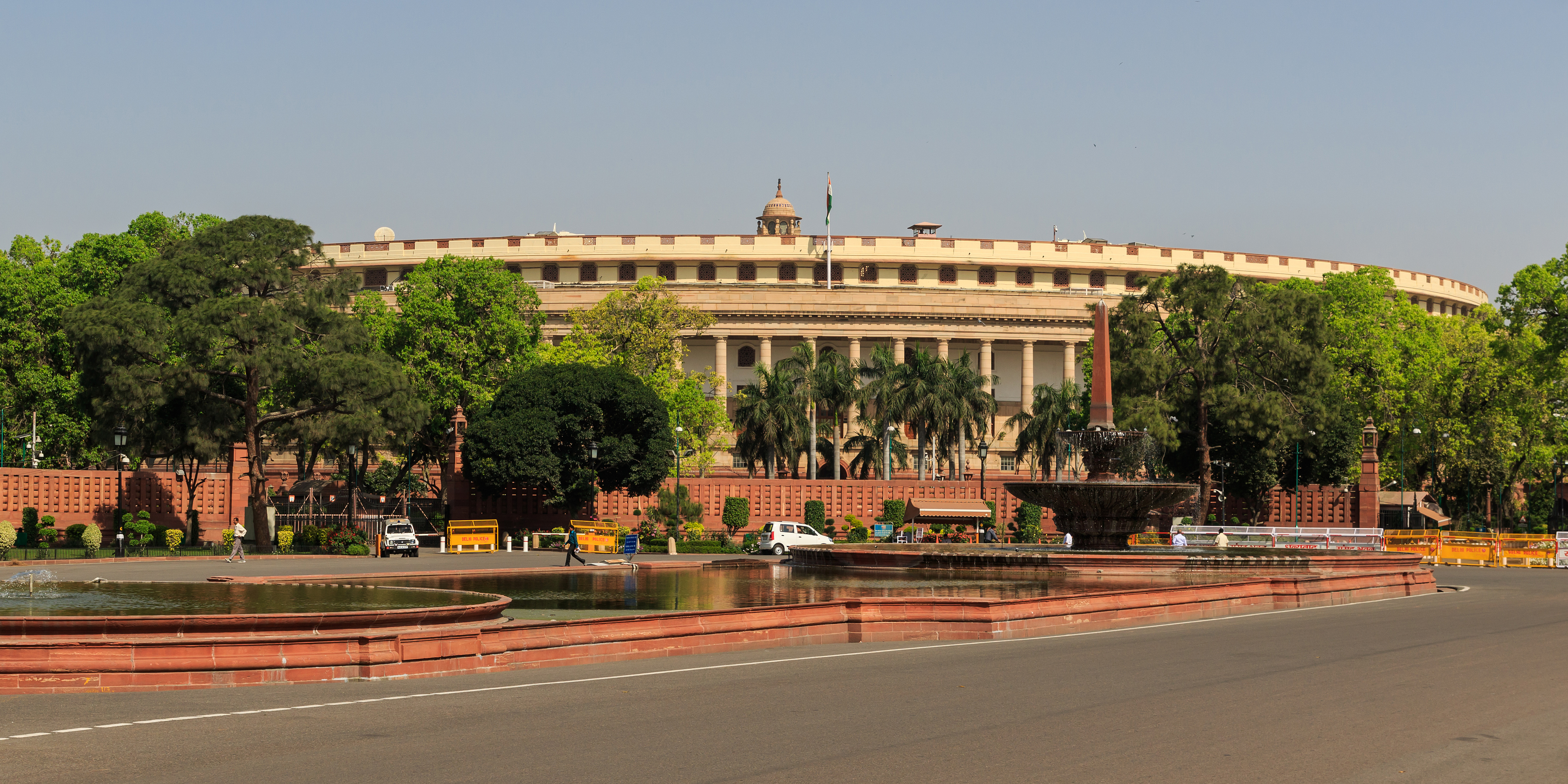 Early morning at Parliament house in New Delhi Stock Photo - Alamy