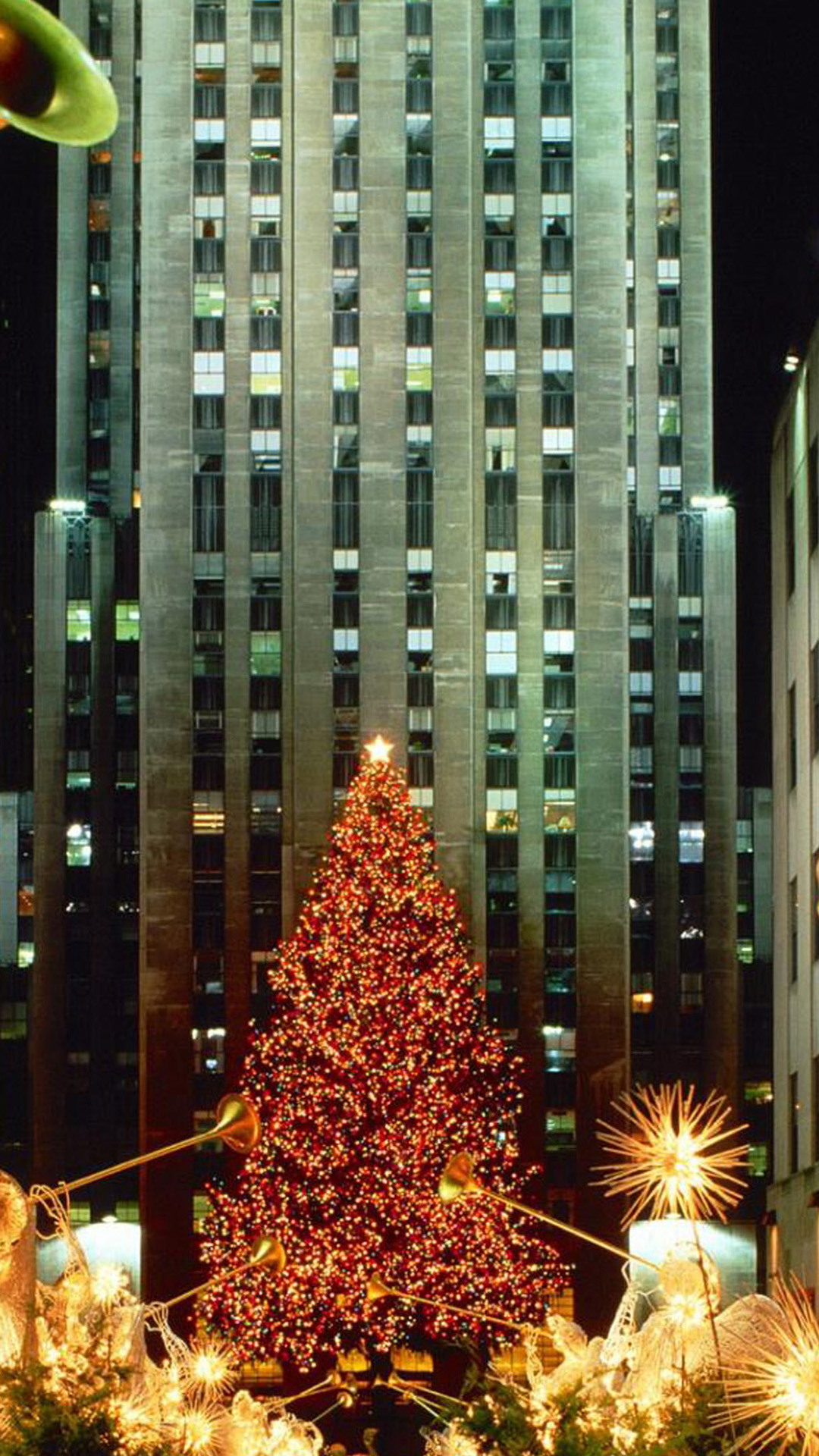 Christmas Tree In New York City New York Phone Background