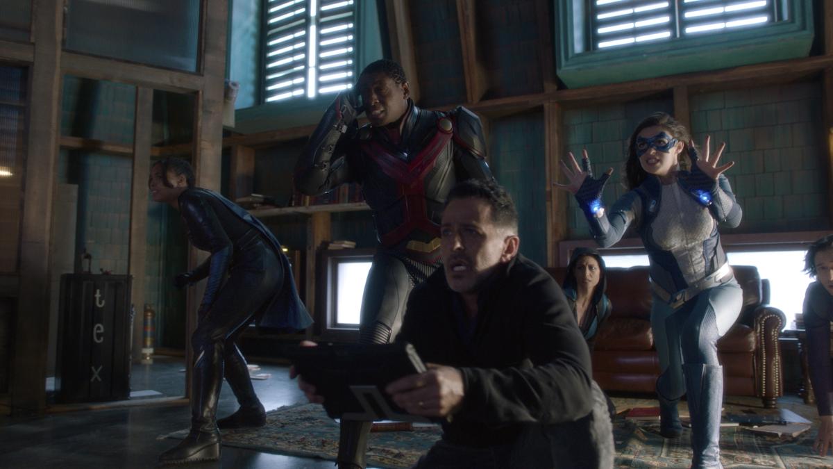 New Supergirl season 6 photo seemingly confirm major death