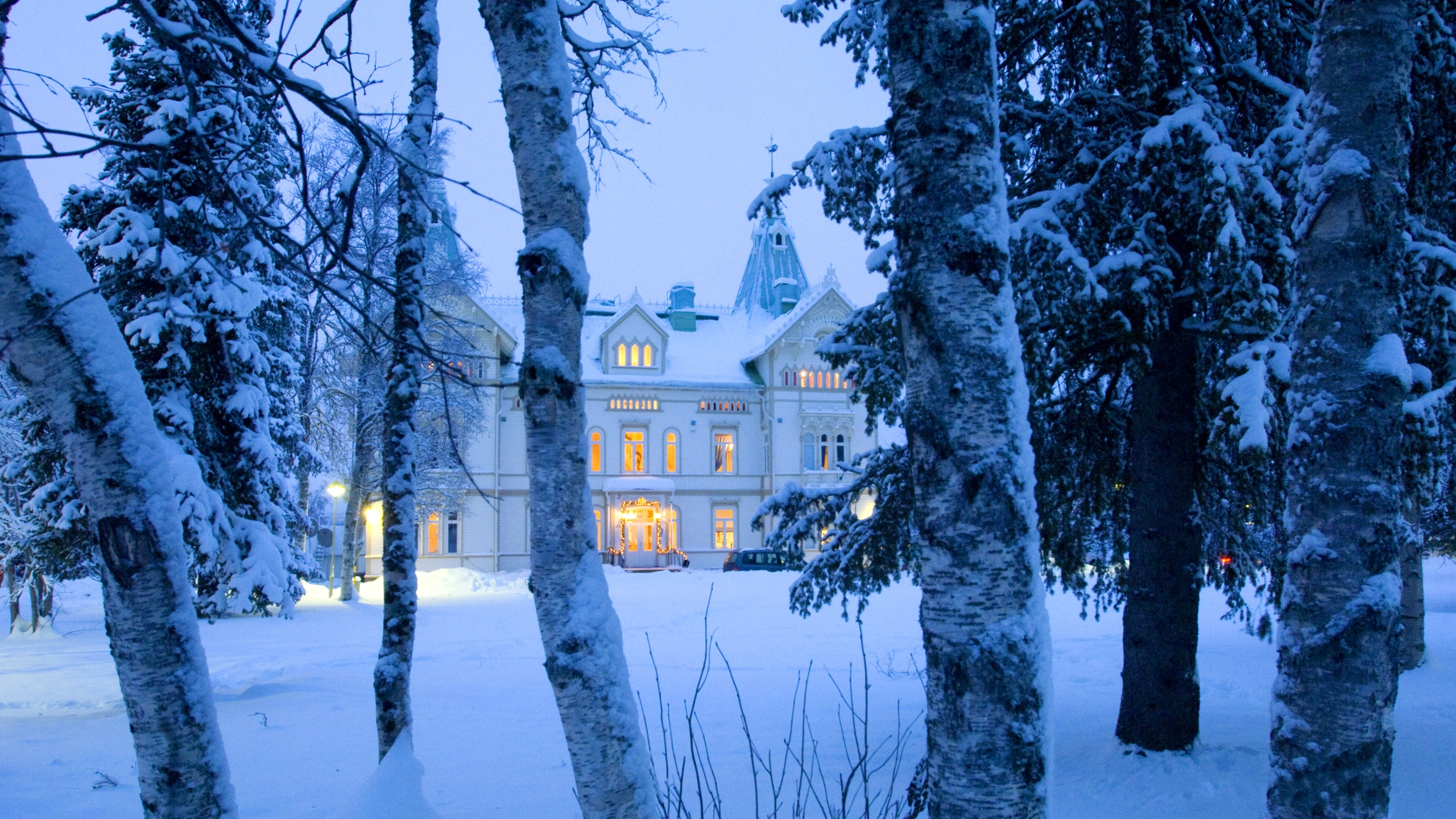 Swedish Castle in Winter HD Wallpaper