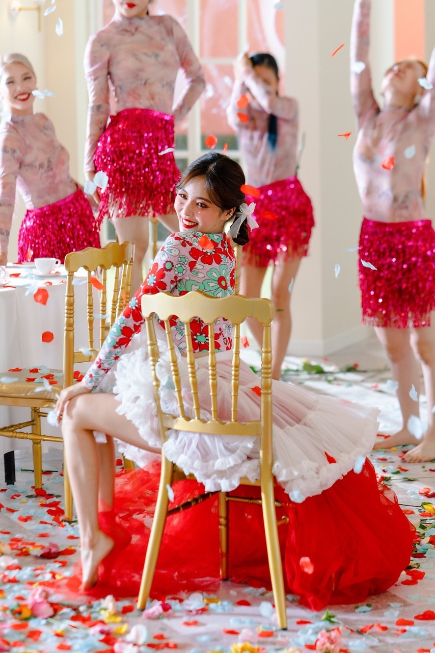 HyunaFlower shower❤️