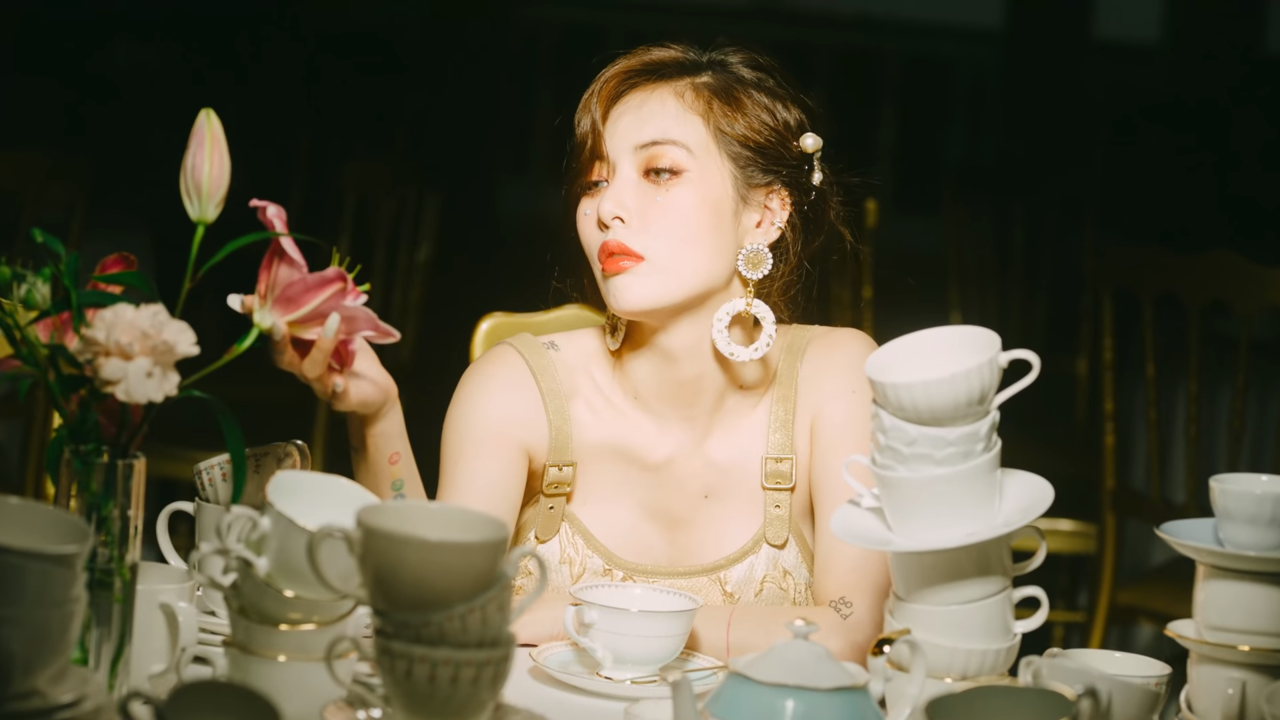HyunaFlower shower❤️