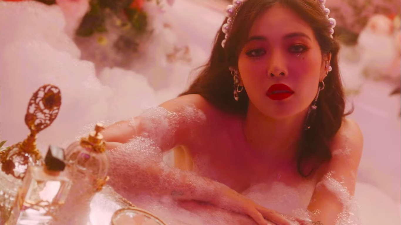 hyuna flower shower. Flower shower, Pop makeup, Kpop