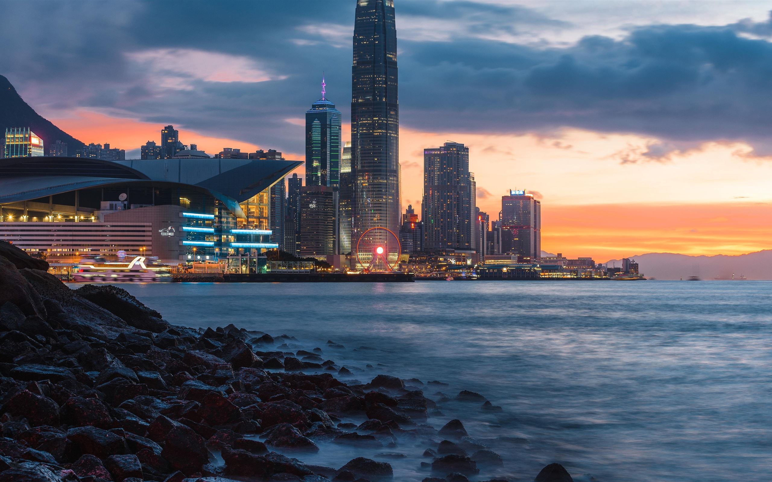 skyline during golden hour 5k Mac Wallpaper Download