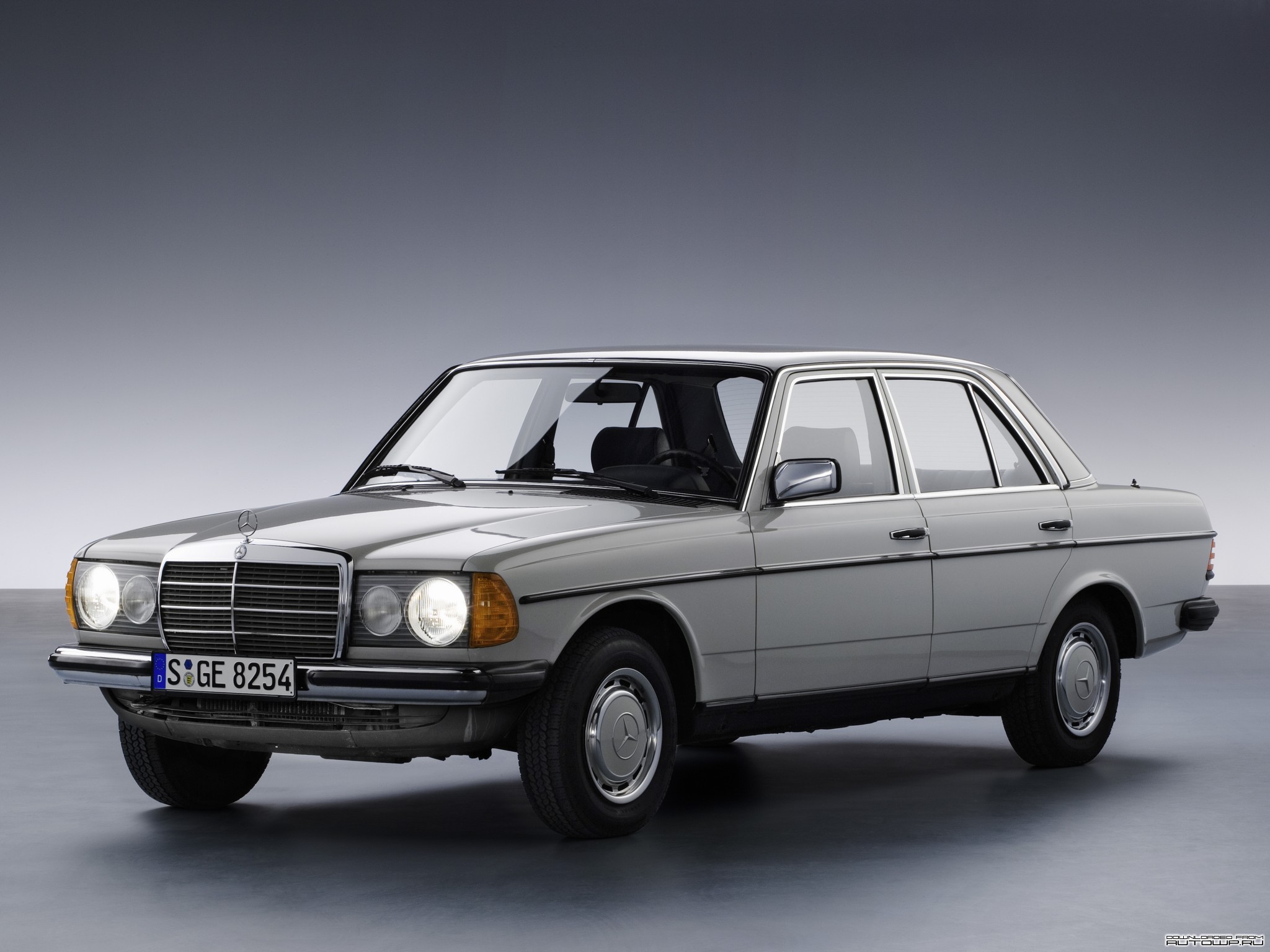Mercedes Benz E Class W123 Picture. Mercedes Benz Photo Gallery