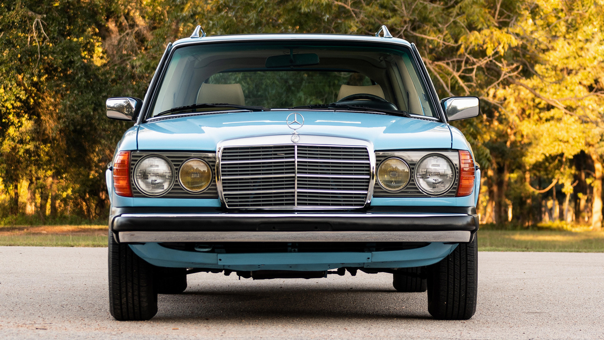 W123 Wallpaper