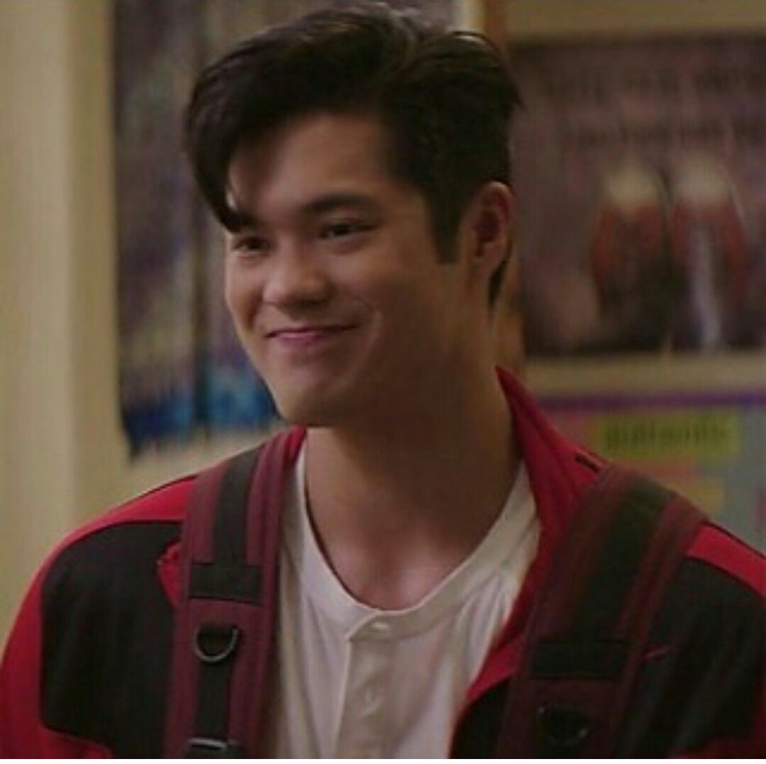 42 зак. Зак 13 причин. Росс Батлер Волчонок. Зак Демпси. Ross Butler 13 reasons why.