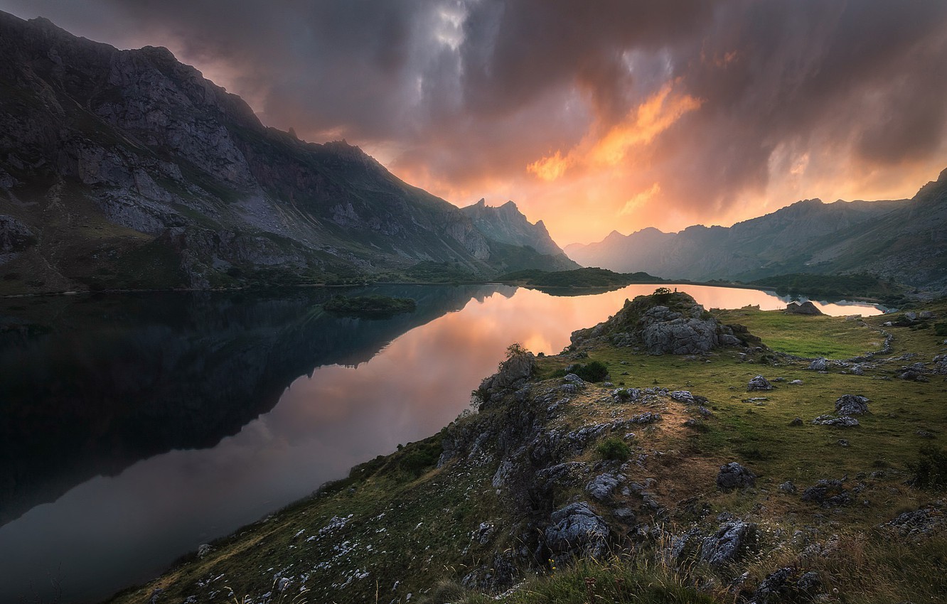 Wallpaper mountains, lake, Spain, Spain, Asturias, Valle de Lago image for desktop, section пейзажи