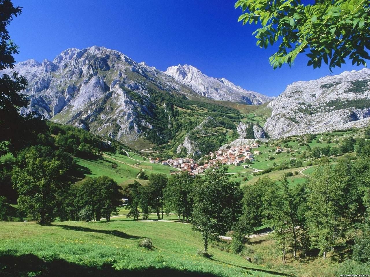 Asturias: Picos De Europa. - Asturies: Pics De L'Europe. Wiki Picos_de_Europa. National Parks, Northern Spain, Places In Spain