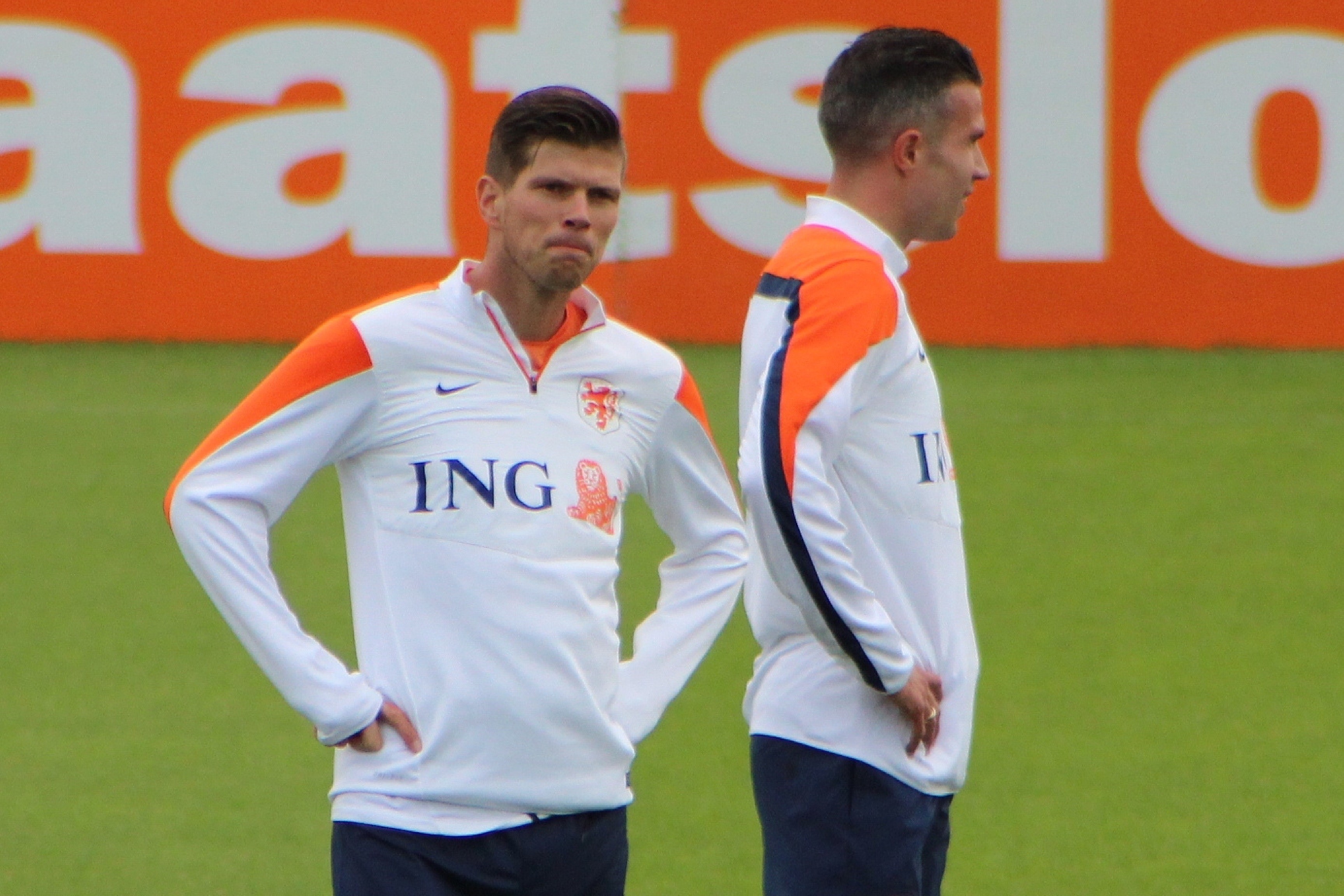footballers, Klaas jan Huntelaar, Robin Van Persie, Netherlands, Soccer Wallpaper HD / Desktop and Mobile Background