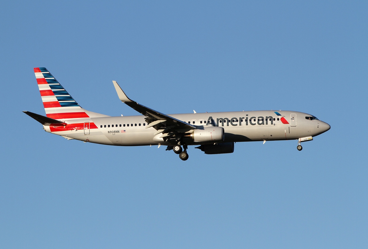 Boeing 737 800 American Airlines, B737 800 American Airlines Old Vs New Logo
