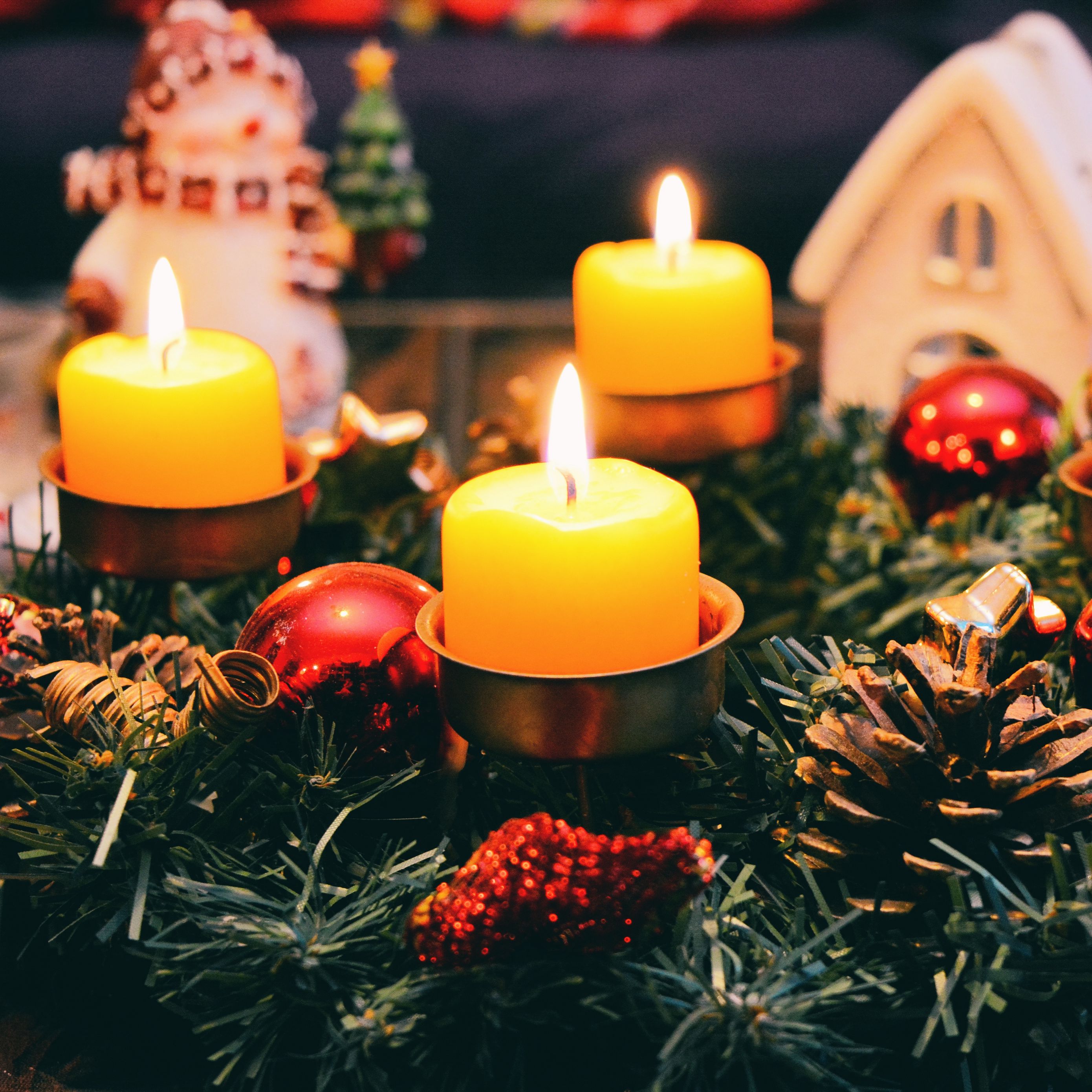 Download wallpaper 2780x2780 candle, spruce, christmas, decoration ipad air, ipad air 2, ipad 3, ipad 4, ipad mini 2, ipad mini 3, ipad mini 4, ipad pro 9.7 for parallax HD background