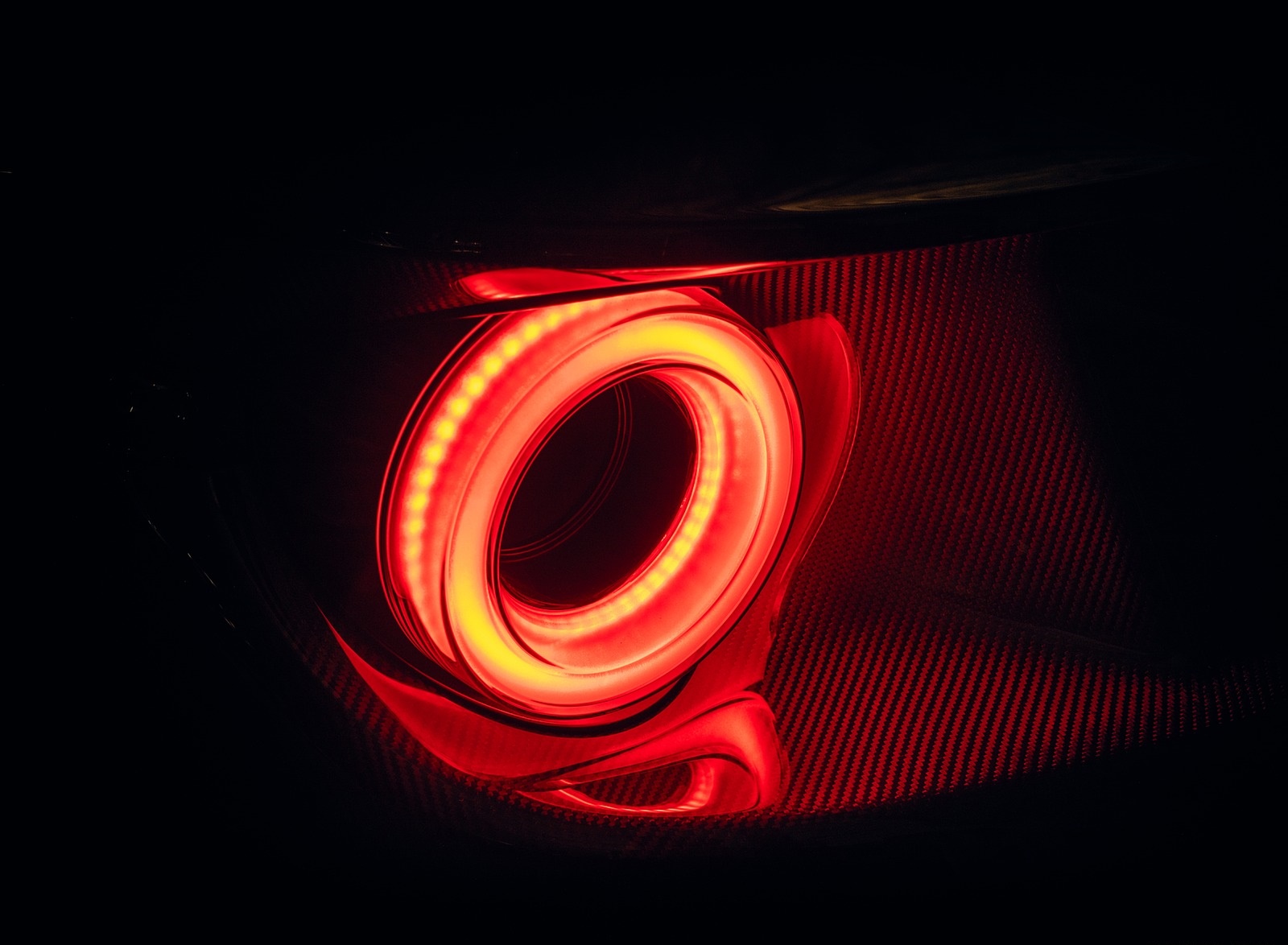 Ford GT Liquid Carbon Tail Light Wallpaper