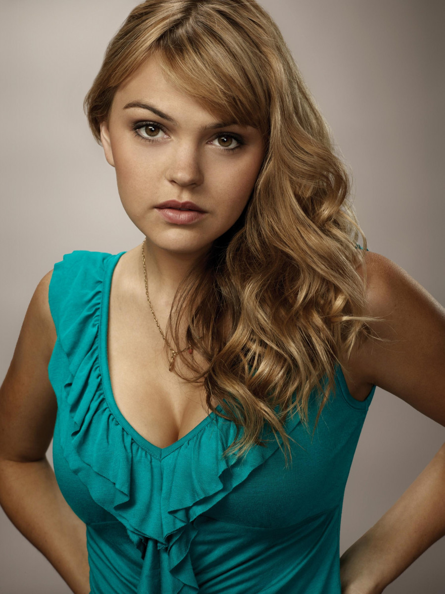 Aimee Teegarden 2 HD wallpaper