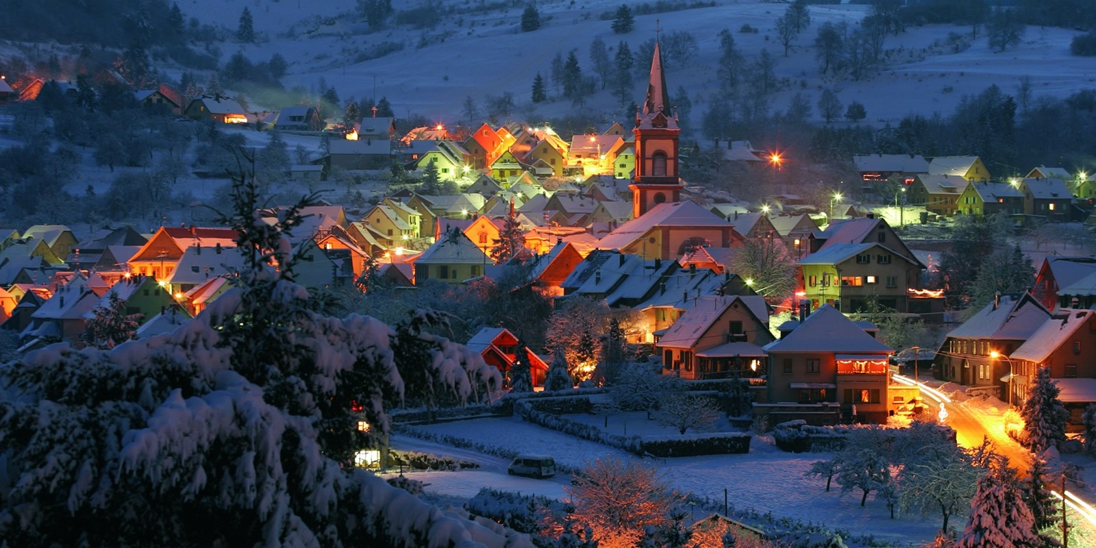 Wallpaper, trees, landscape, lights, street light, city, night, hill, nature, sky, snow, winter, house, cold, evening, town, world, France, church, Alps, Freezing, tree, screenshot, 1600x800 px, tourist attraction, computer wallpaper, geological