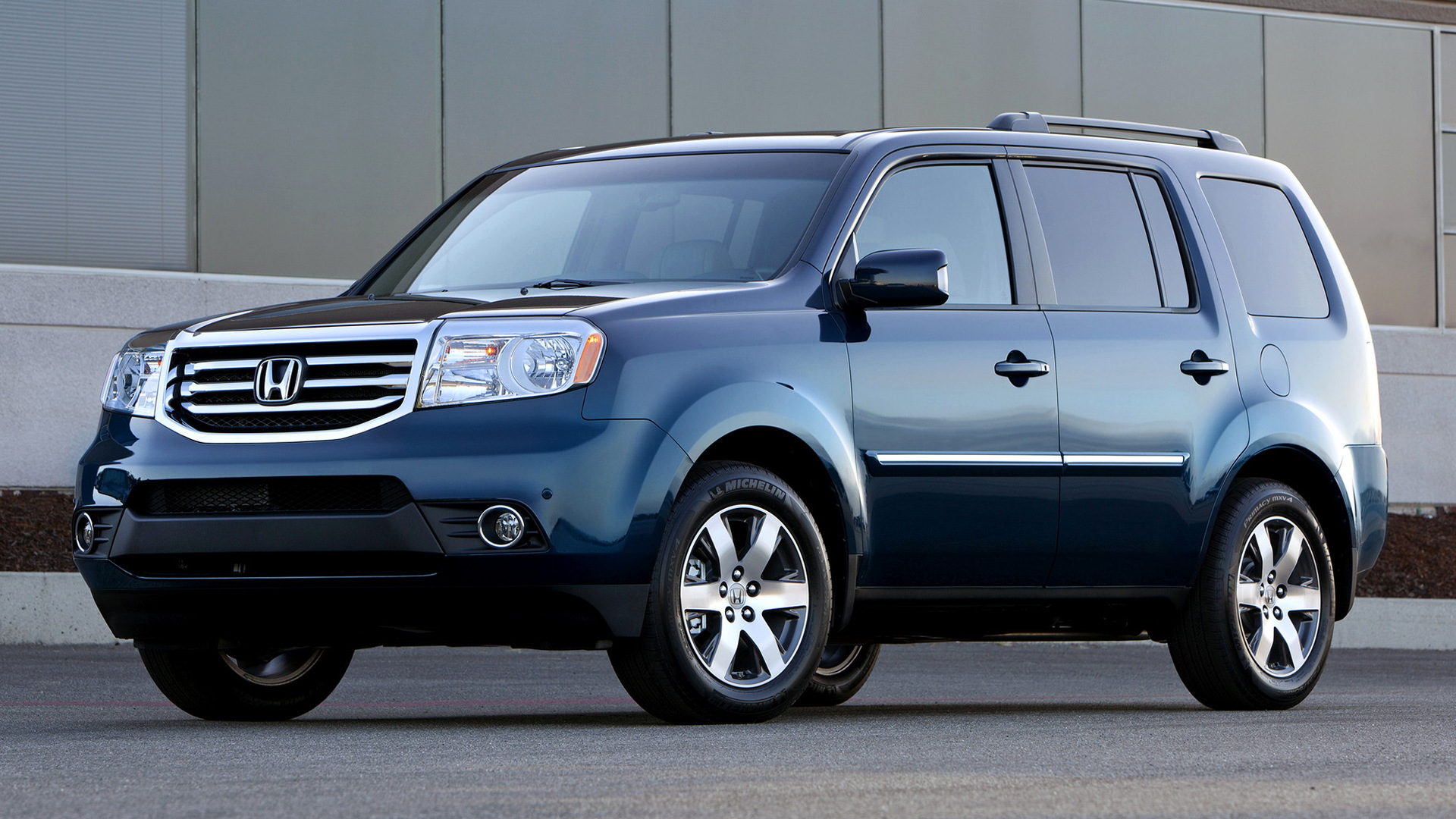 Honda Pilot and HD Image