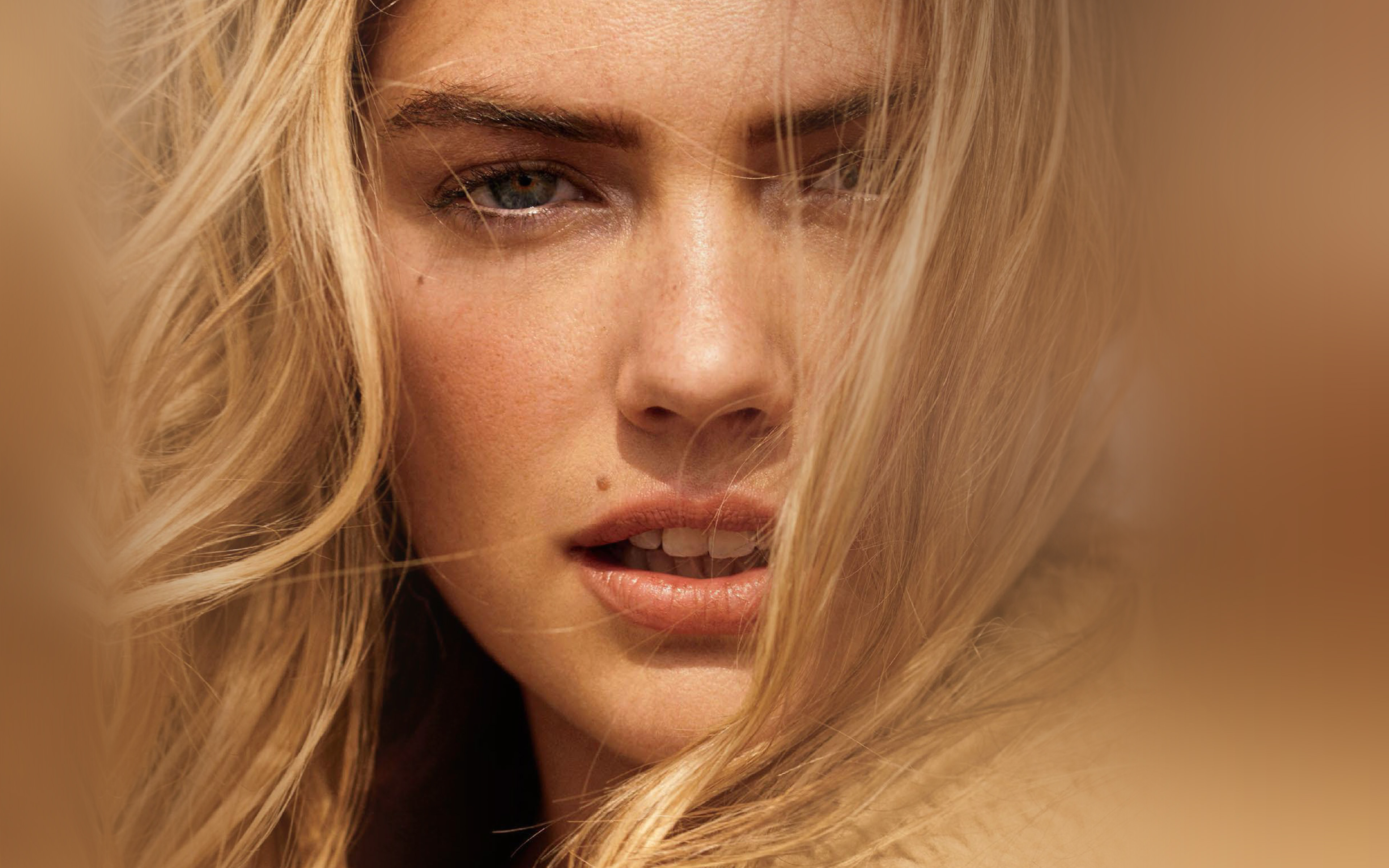 Kate Upton Girl Face Wallpaper