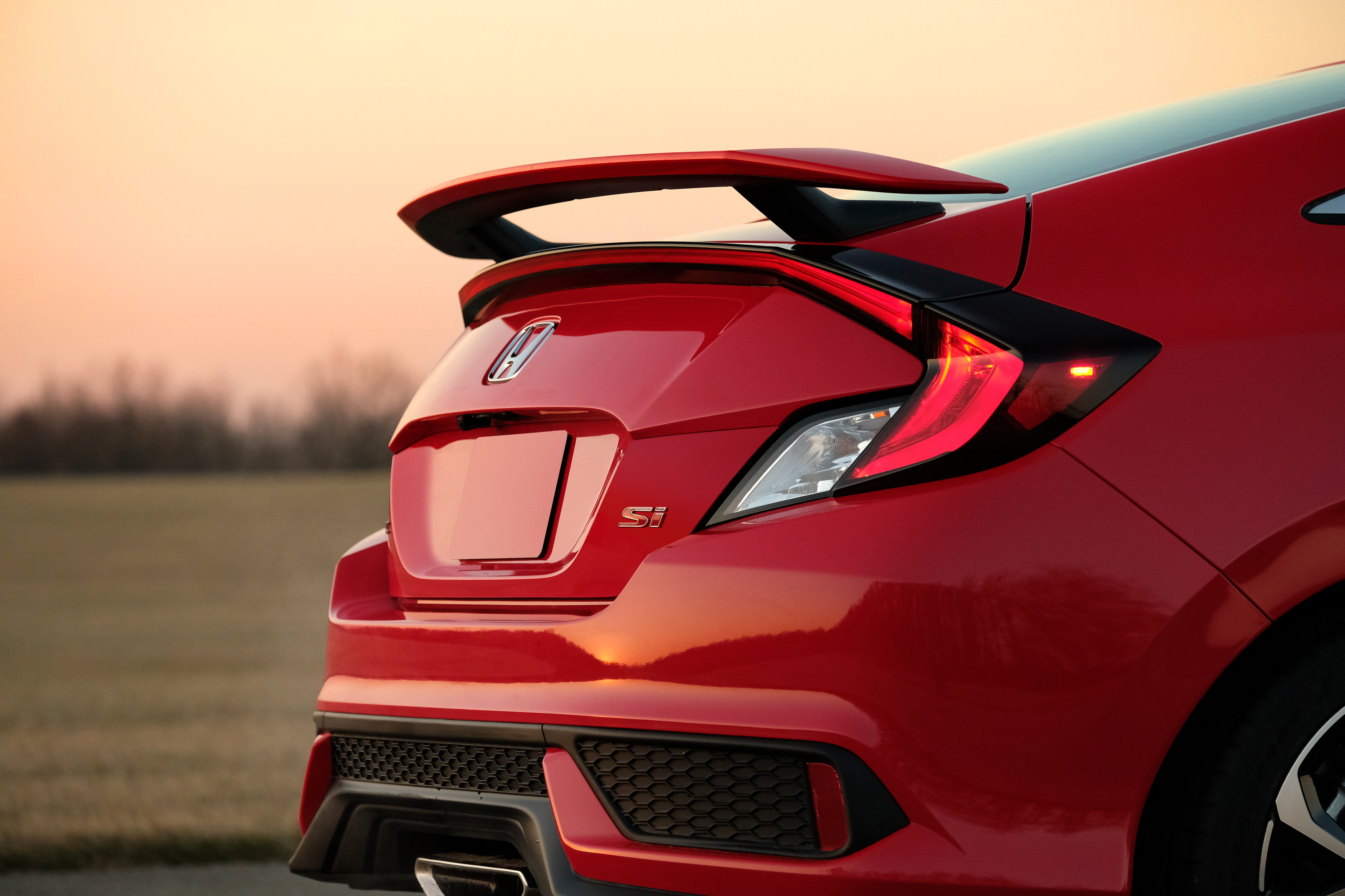 Wallpaper, car, vehicle, rear view, taillights, Tailights, tail light, spoilers, rear wing, Japanese cars, red cars, Honda Civic, Honda Civic Si, depth of field, closeup 6000x4000 - 泛白的夜