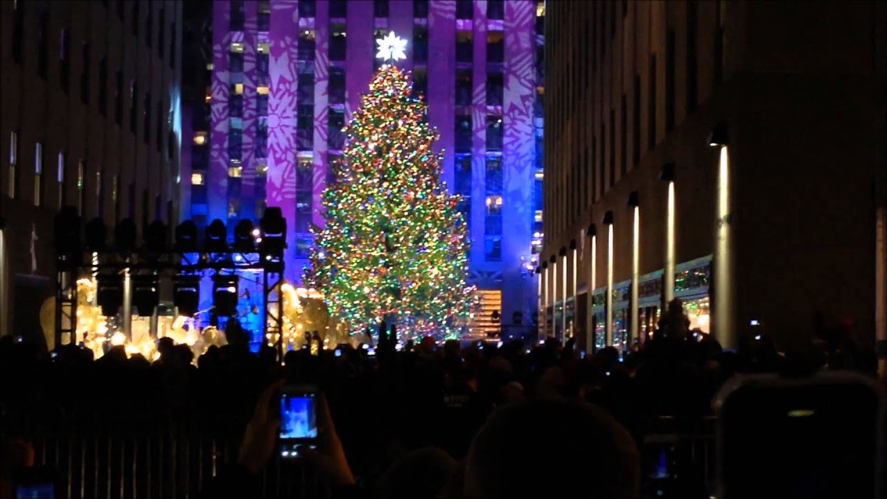 Manhattan Main Christmas Tree HD Wallpaper