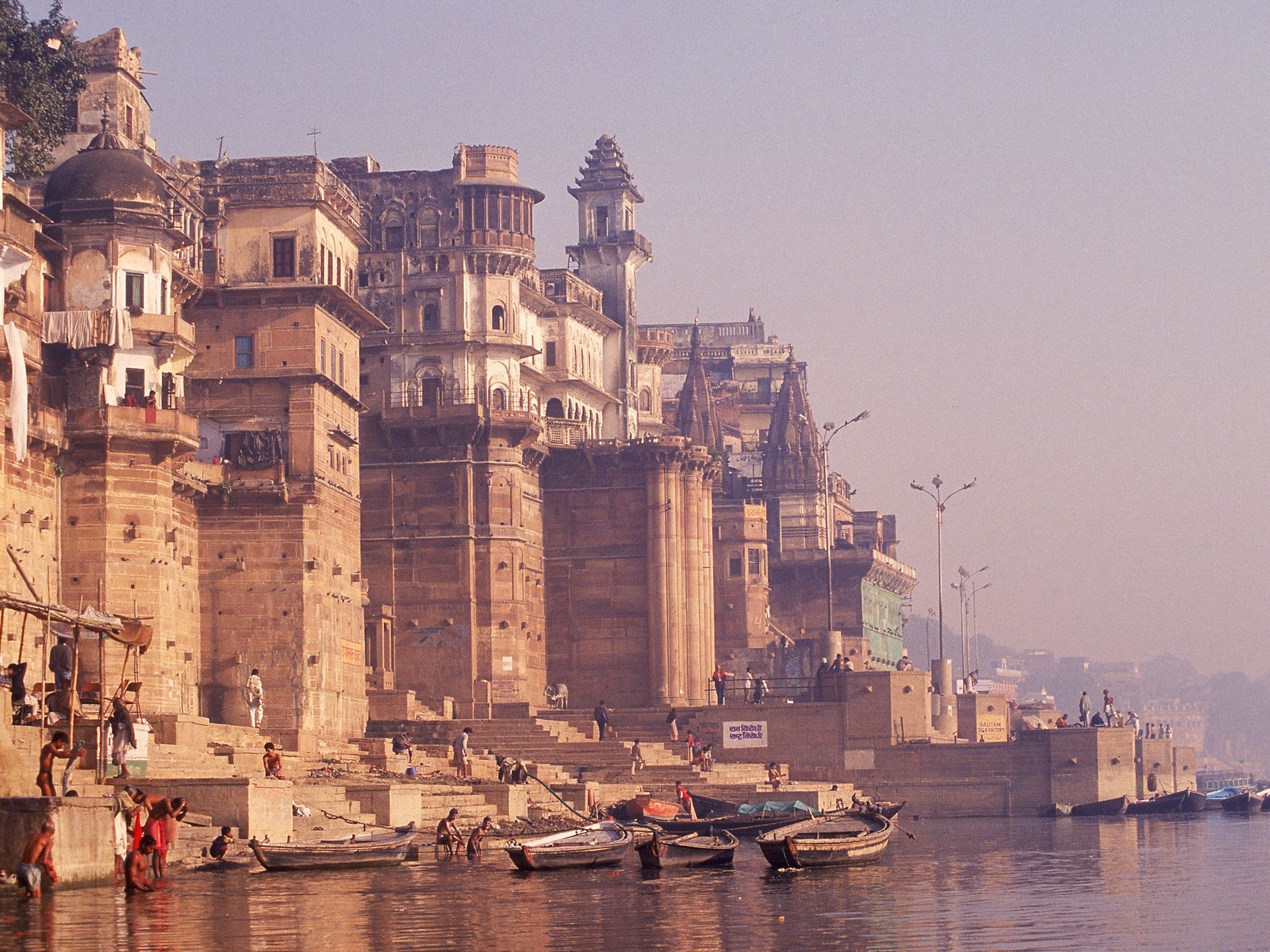 Important Ghats in Varanasi that You Must See