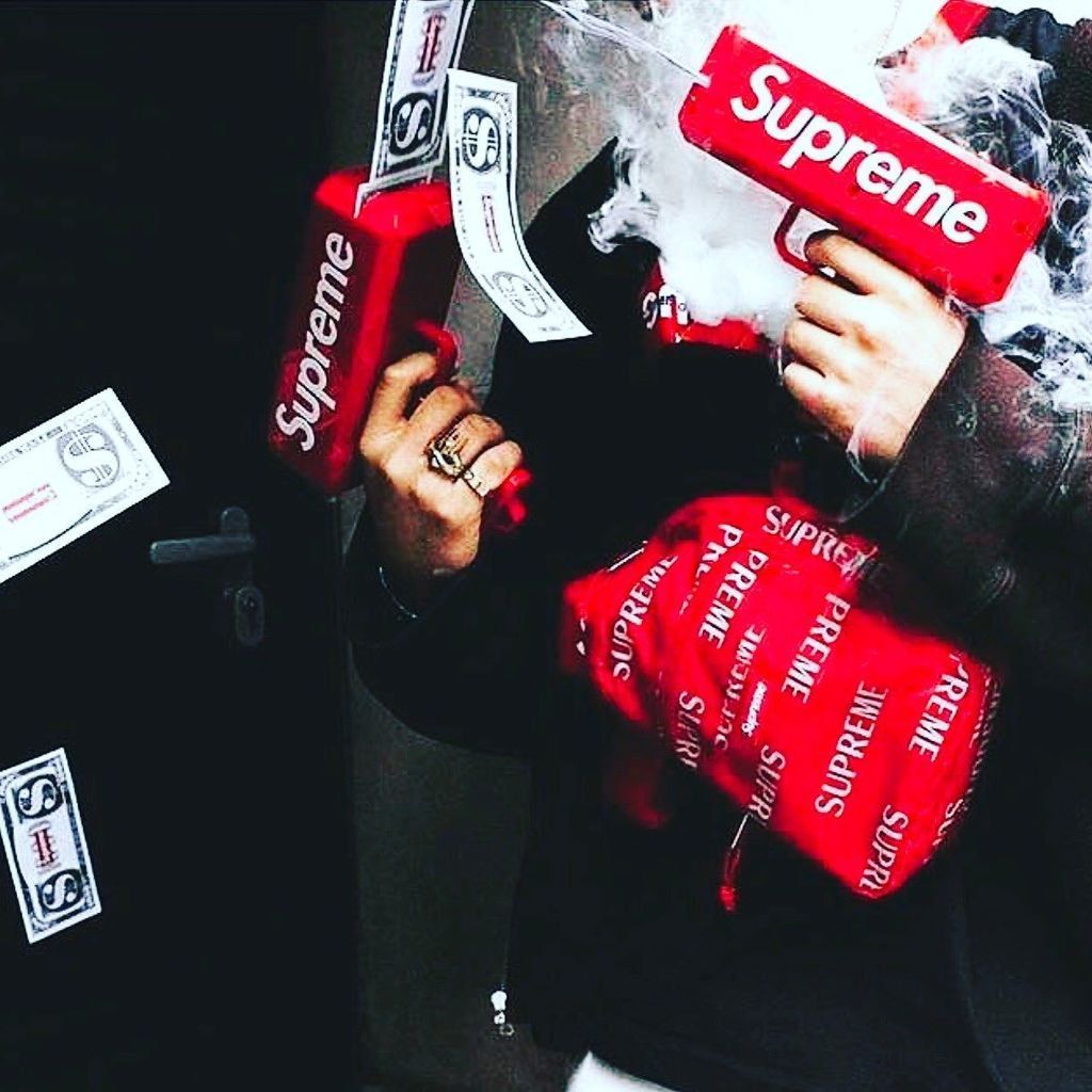Supreme Money Gun Wallpaper