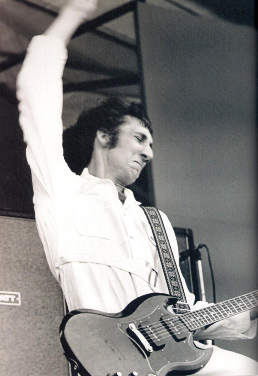 Pete Townshend Photo Compilation. Pete townshend, Isle of wight festival, Townshend