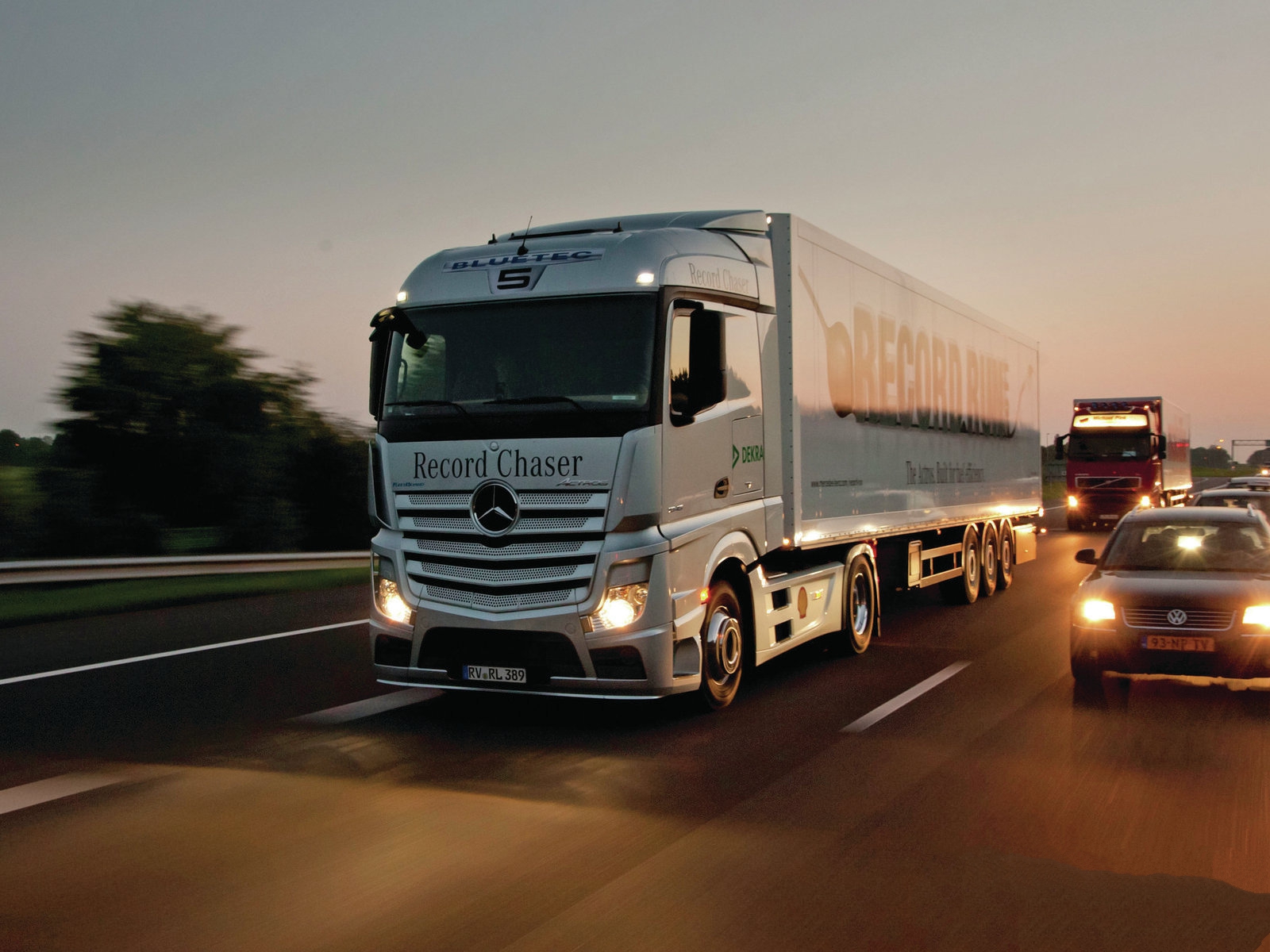 Hd Semi Truck Photo Truck Benz Wallpaper HD