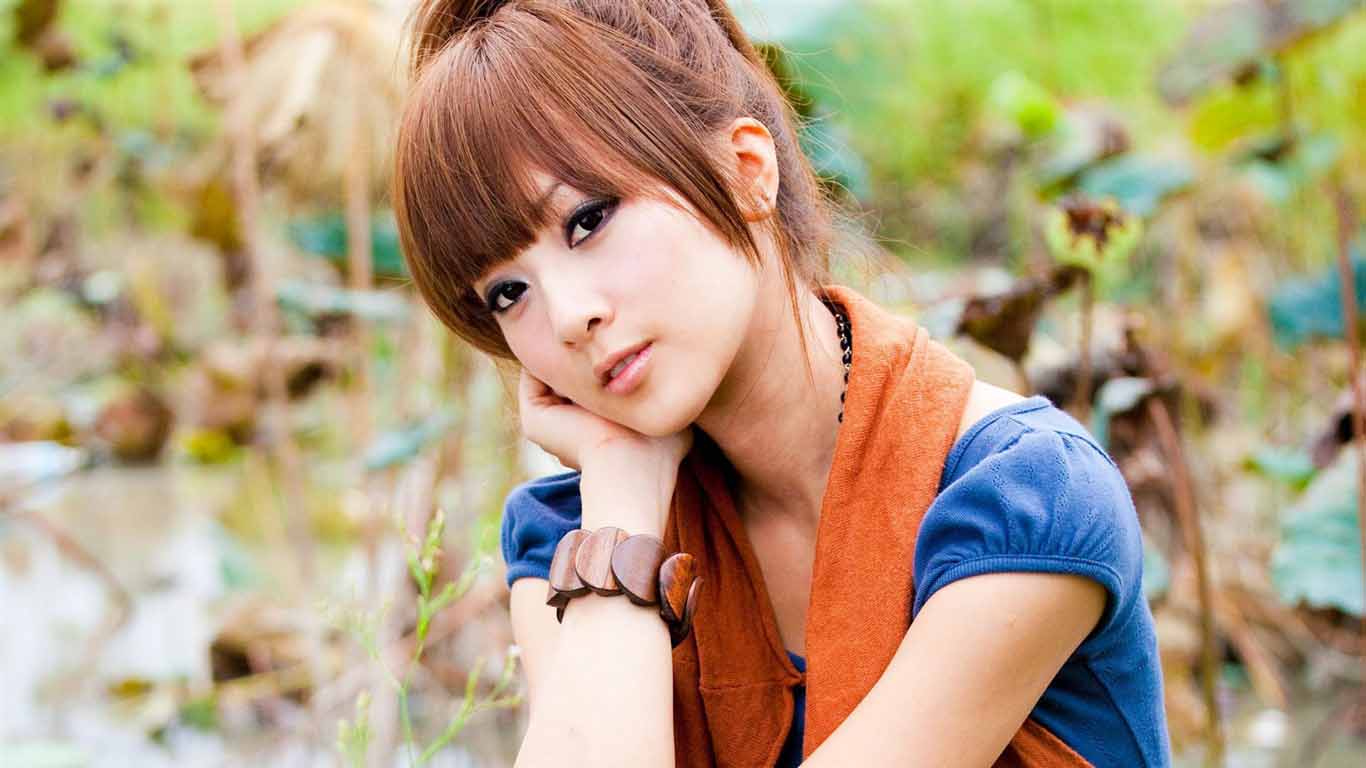 Beautiful Girls Wallpaper Collection