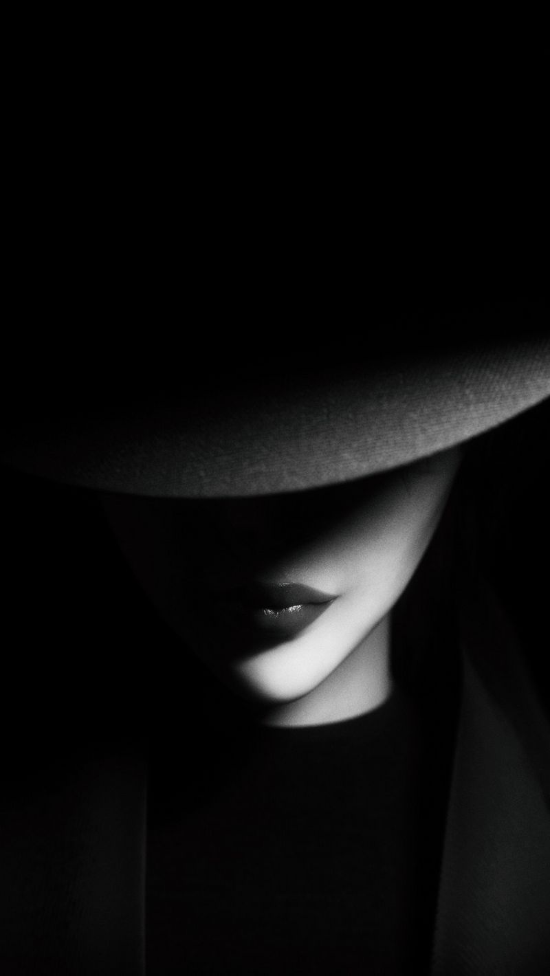 Download Wallpaper 800x1420 Girl, Hat, Bw, Dark, Shadows Iphone Se 5s 5c 5 For Parallax HD Background