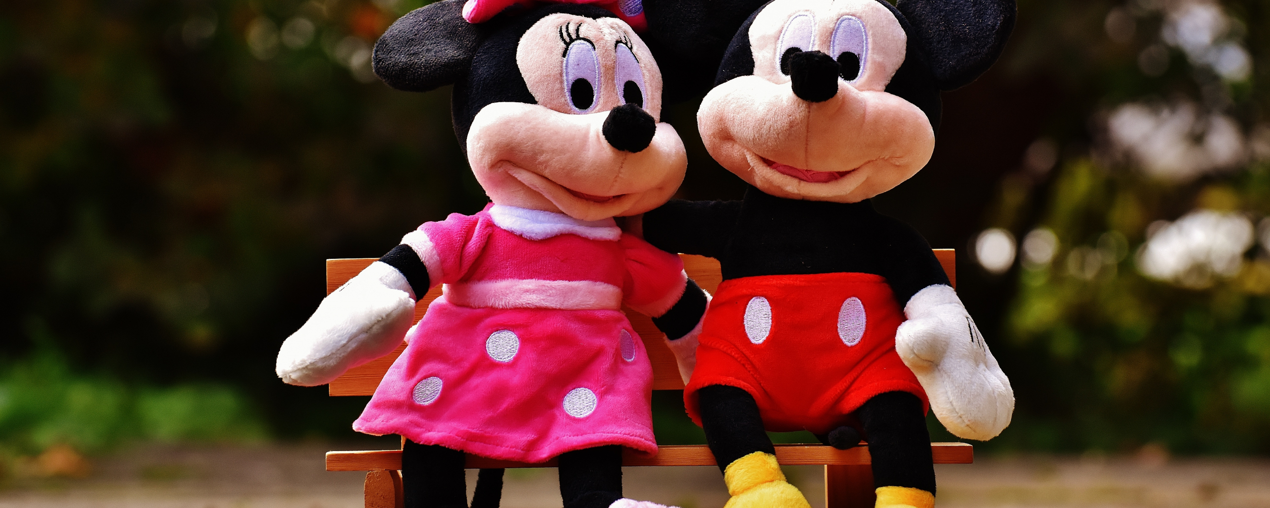 Desktop Wallpaper Mickey Mouse And Minnie Mouse Toys, HD Image, Picture, Background, Ijxxds