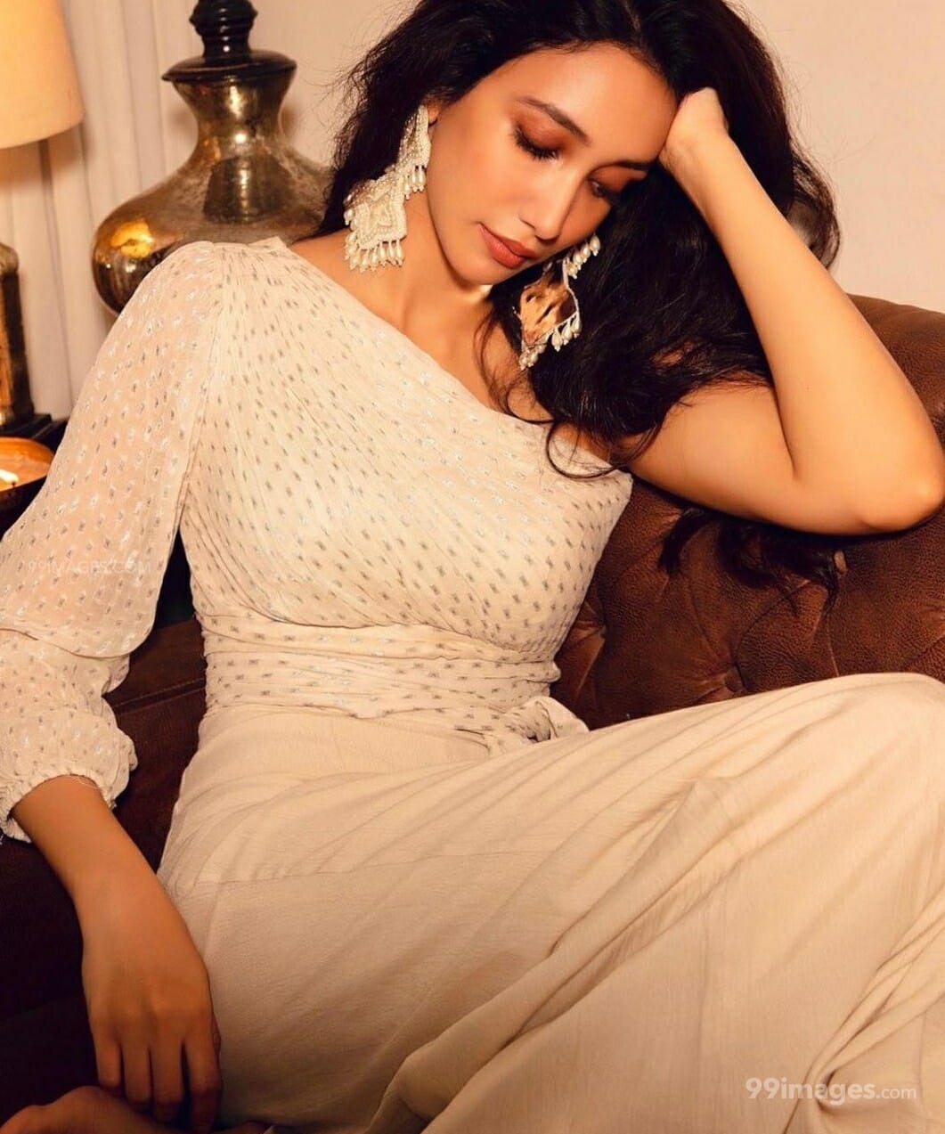 Shreya Chaudhary HD Photo & Wallpaper for mobile Download, WhatsApp DP (1080p)