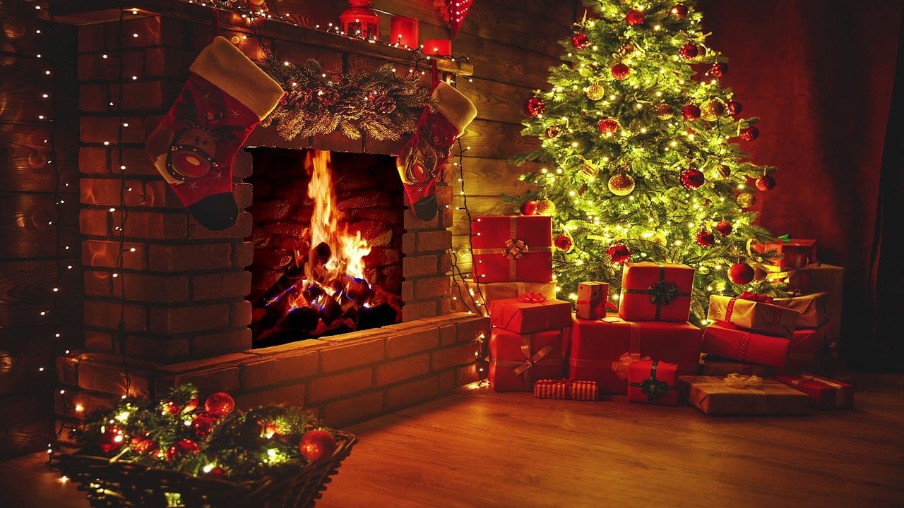 Christmas Fireplace Scenes Wallpapers - Wallpaper Cave