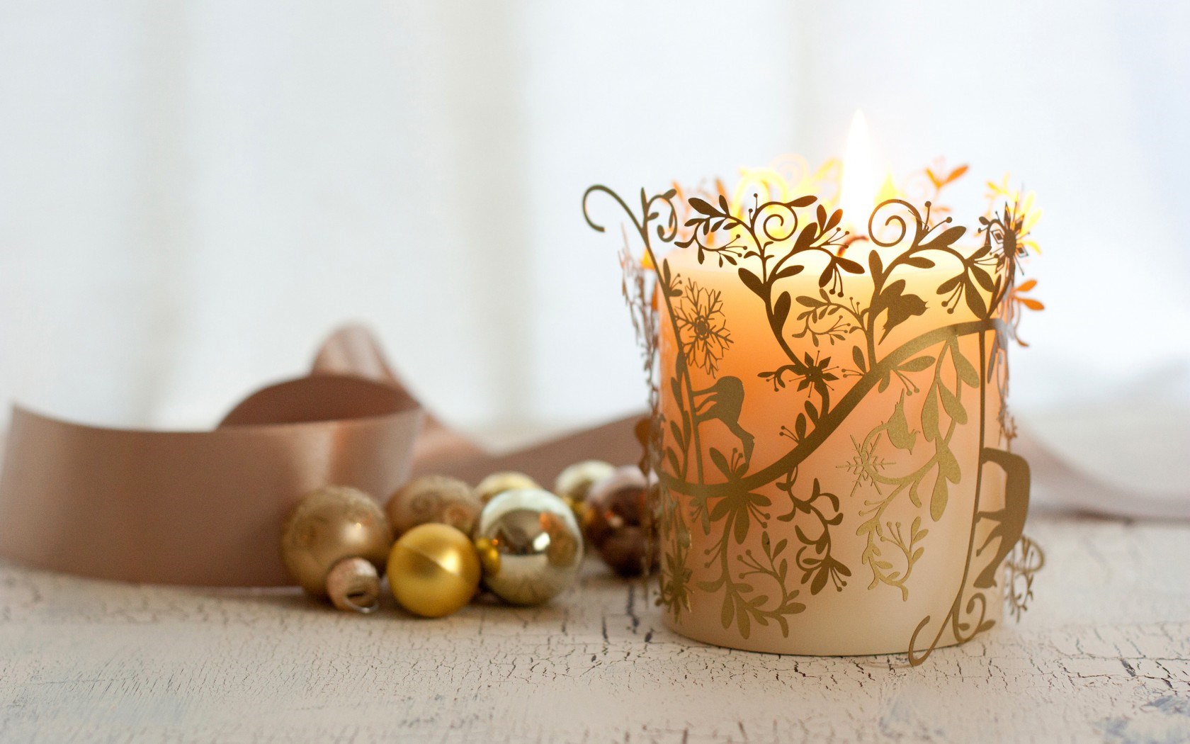 Candle Ribbon Beads Gold Christmas New Year Winter wallpaperx1050