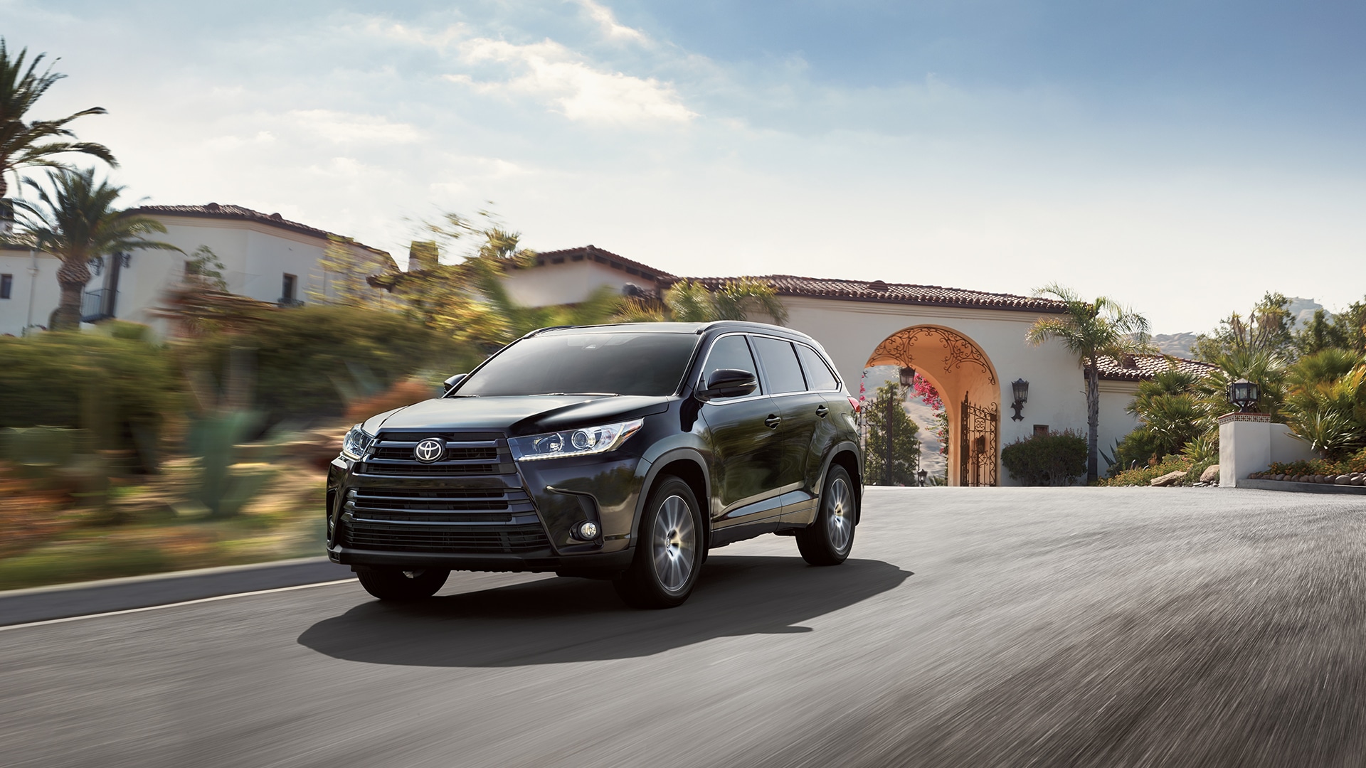 How the 2017 Toyota Highlander Differs from the 2016 Toyota Highlander. Cloud Toyota