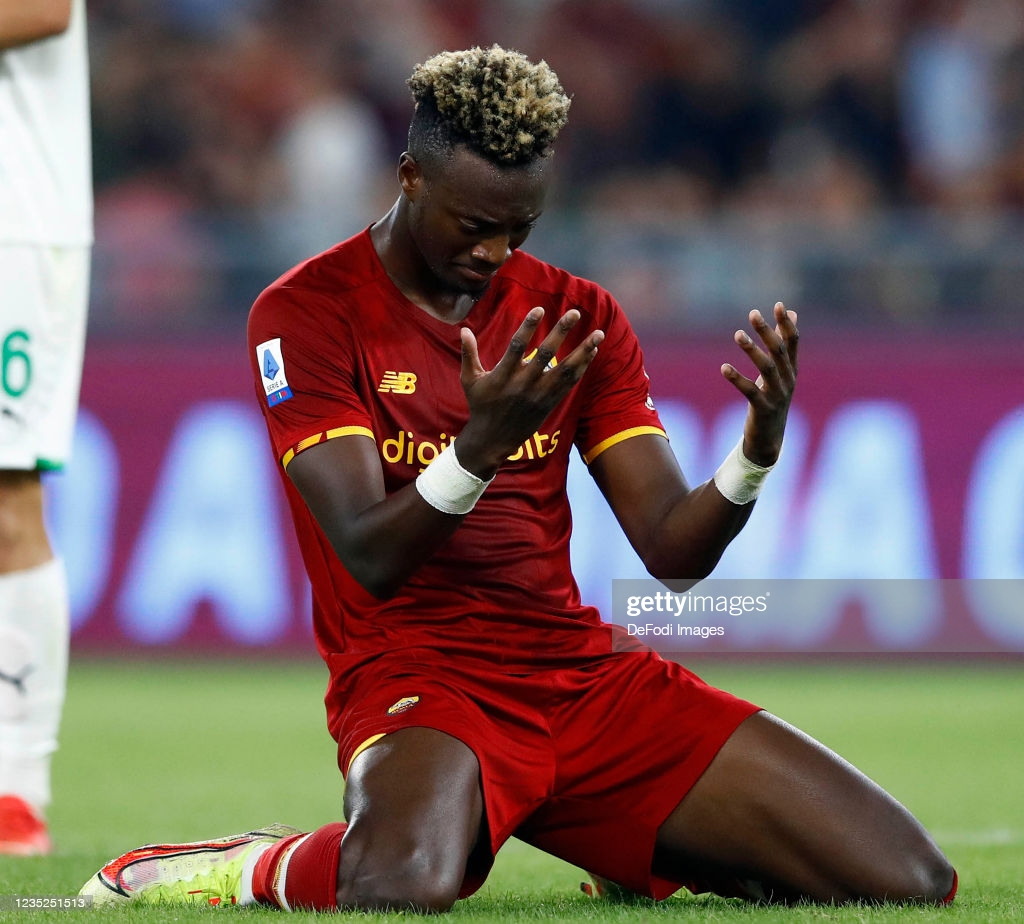 Tammy Abraham of AS Roma looks dejected during the Serie A match. News Photo