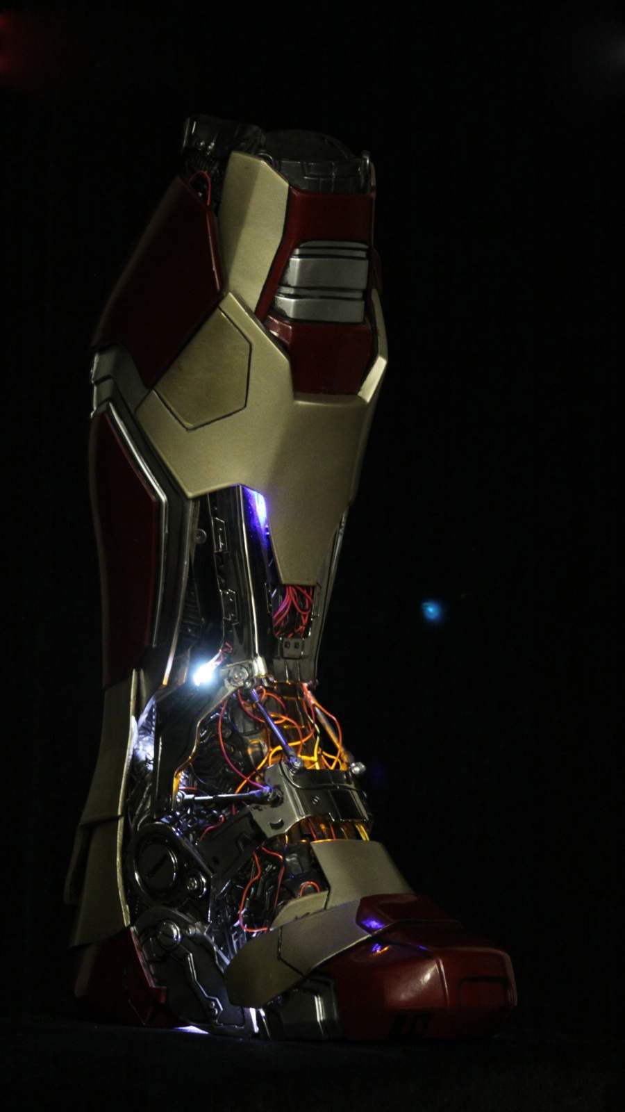 Iron Man Technology iPhone Wallpaper. Iron man, Iron man suit, Iron man arc reactor