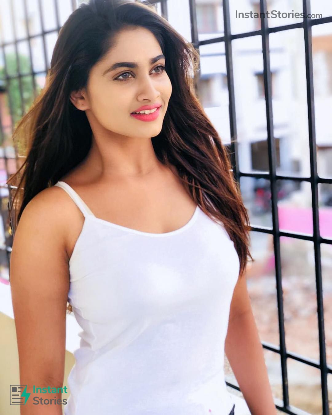 Shivani Narayanan Latest Hot HD Photo / Wallpaper (1080p) (Instagram / Facebook) (2893) #shivaninarayana. Beauty full girl, Beauty image, Indian actress photo