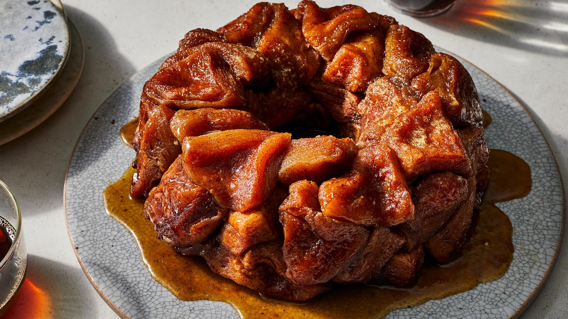 How to Make Instant Pot Monkey Bread
