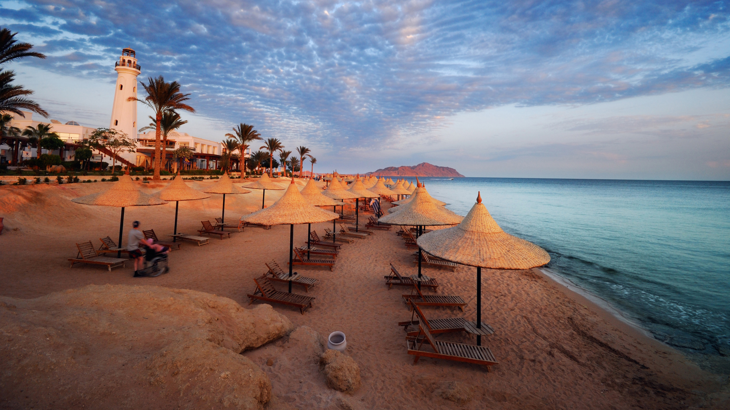 Sharm El Sheikh Tourist Town Between The Desert Of The Sinai Peninsula And The Red Sea In Egypt Sandy Beaches Clean Waters Coral Reefs Wallpaper HD 2560x1440, Wallpaper13.com
