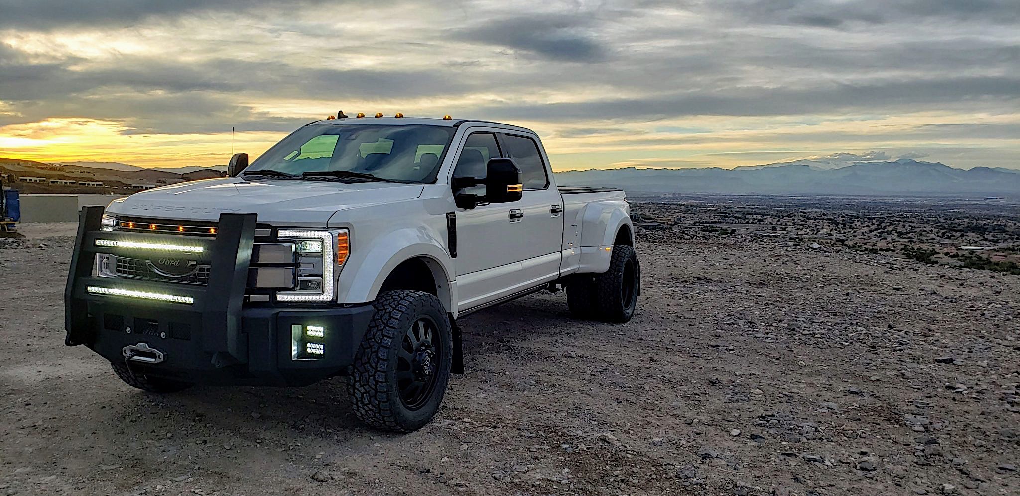 Running W 2019 Ford F 450 Super Duty Looks Like The King Of All Things F Series